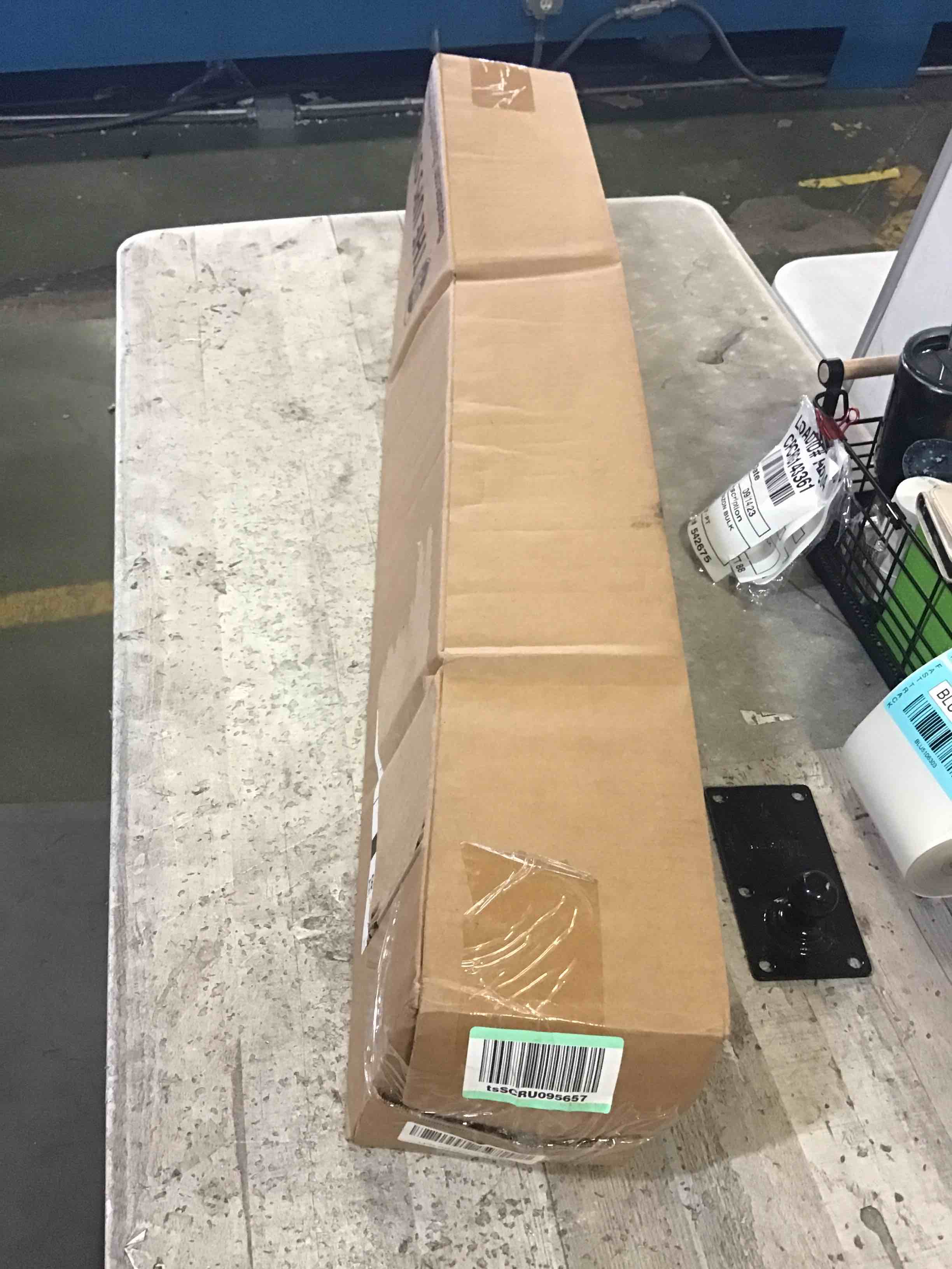 https://s3.amazonaws.com/lotting-images-prod/bidfta/BLU5106302_1695217327549.jpeg