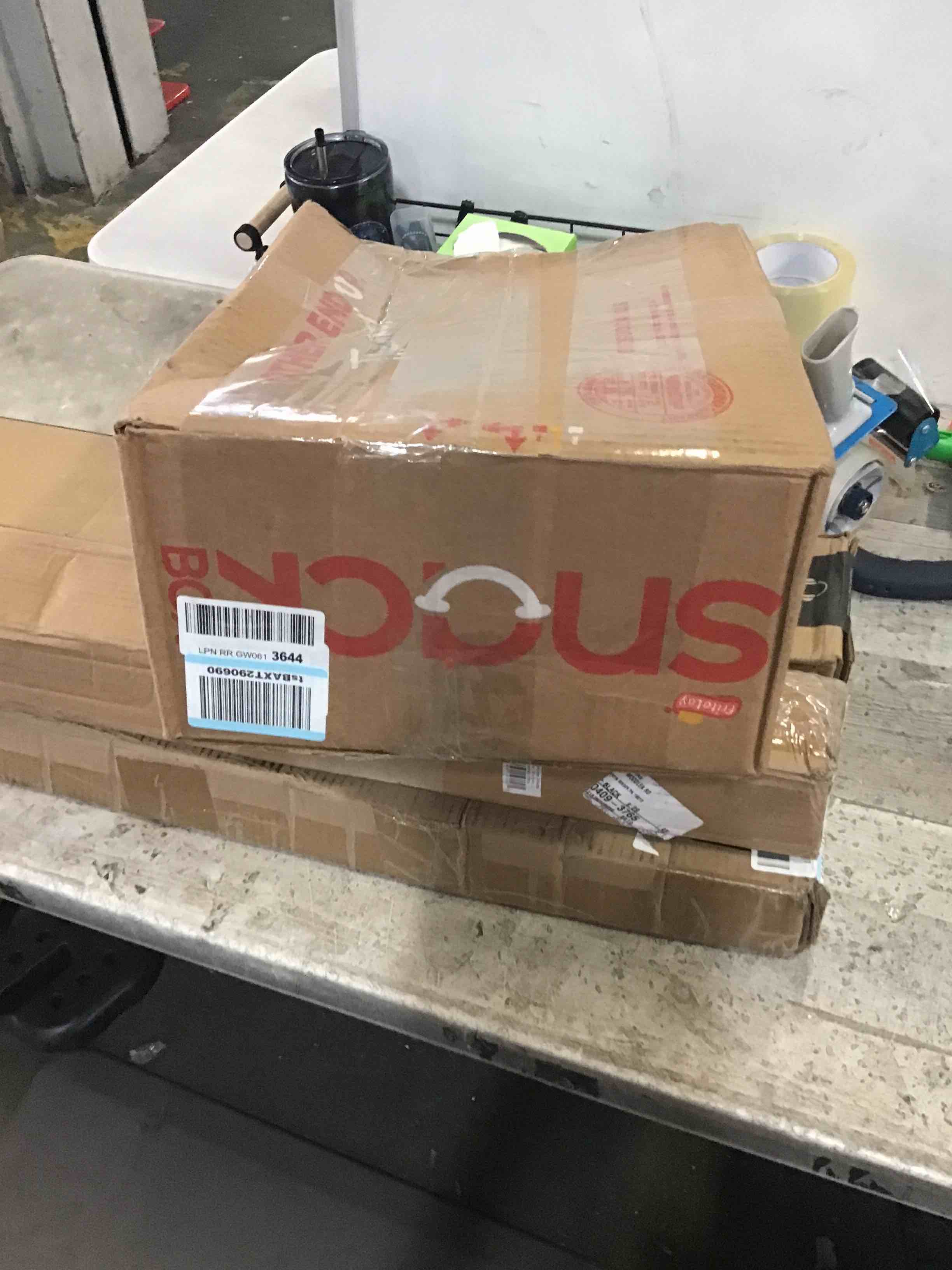 https://s3.amazonaws.com/lotting-images-prod/bidfta/BLU5106362_1695230195599.jpeg