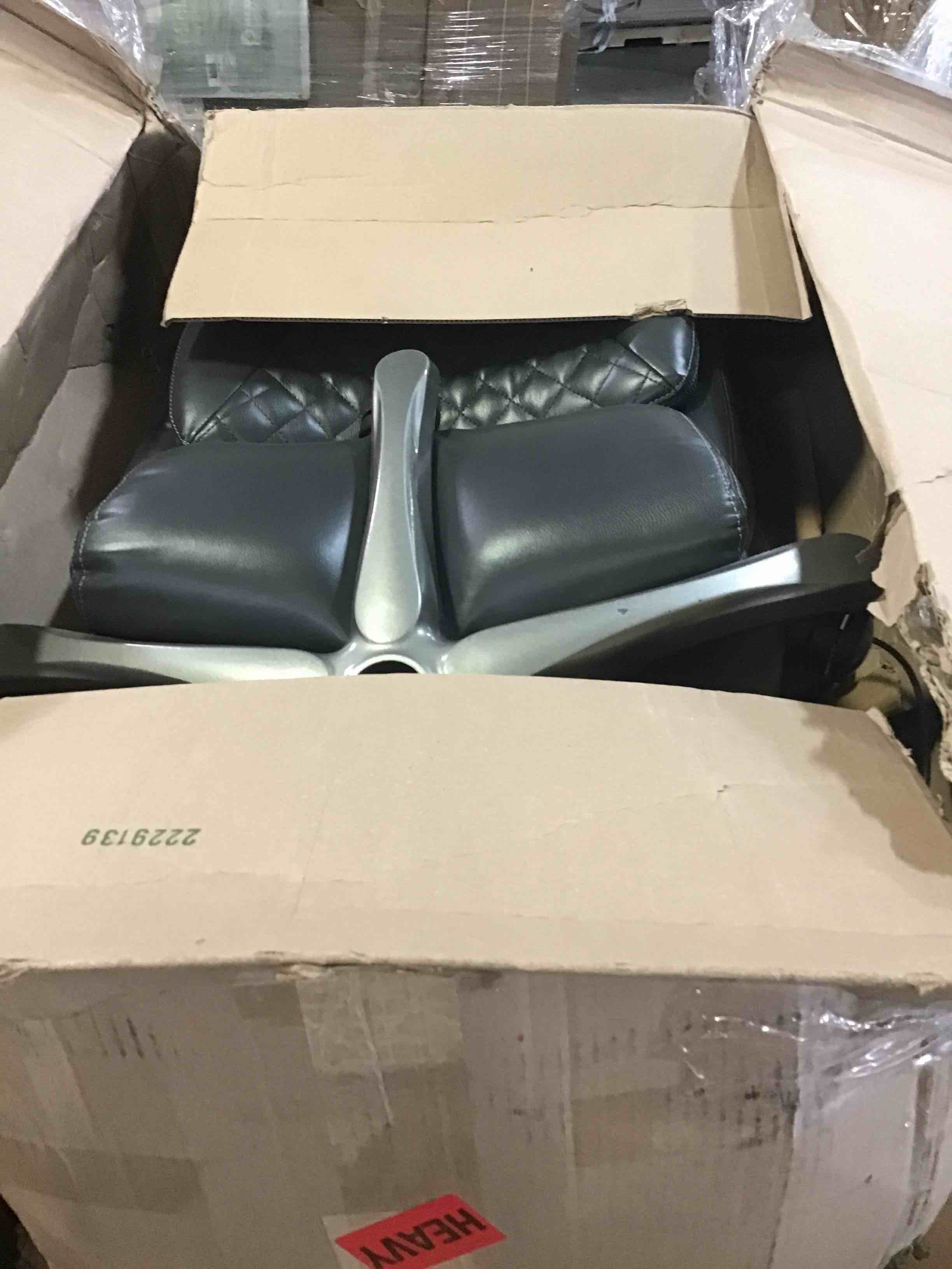 https://s3.amazonaws.com/lotting-images-prod/bidfta/BLU5106365_1695230679699.jpeg