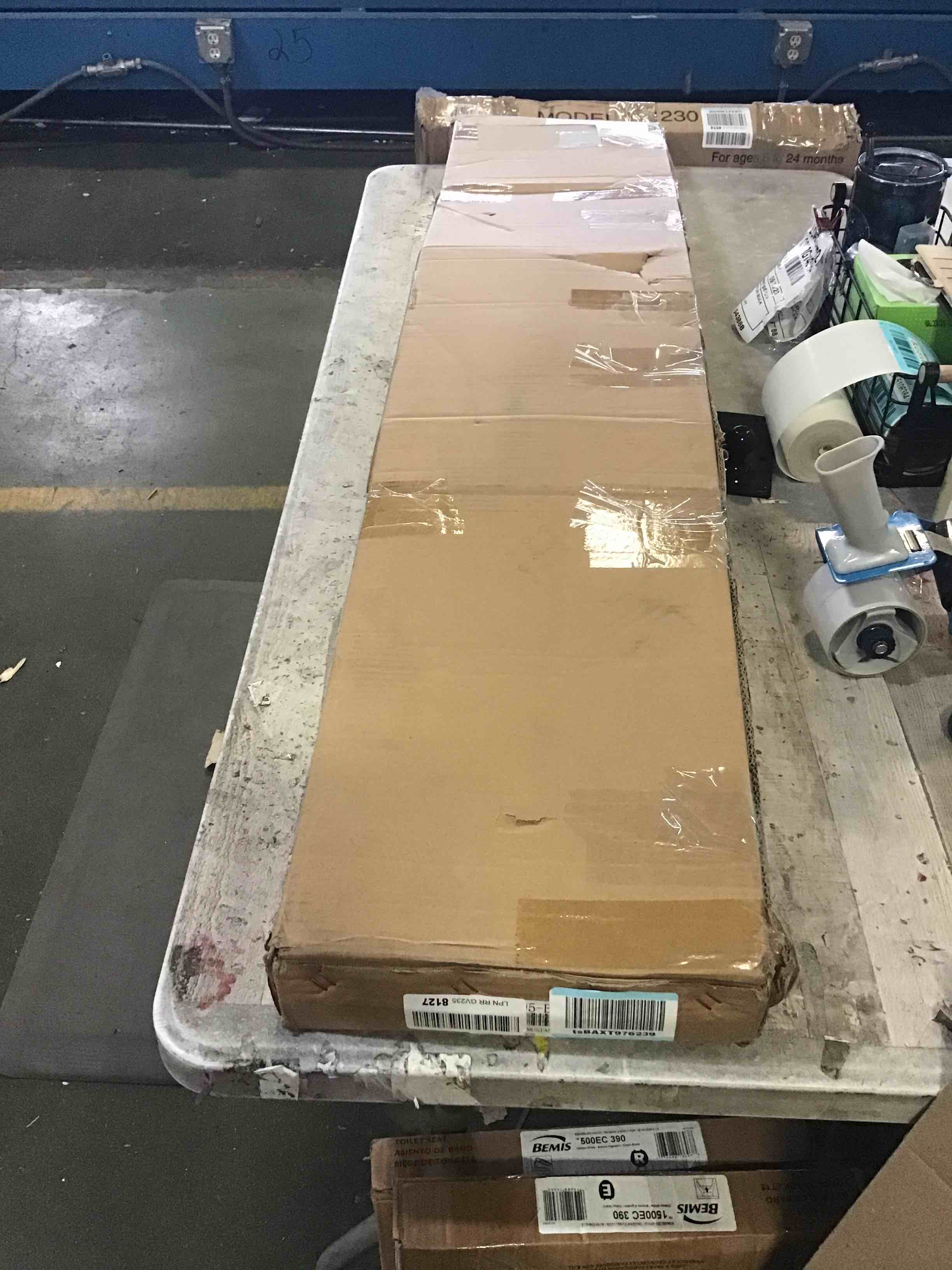https://s3.amazonaws.com/lotting-images-prod/bidfta/BLU5106378_1695232455081.jpeg