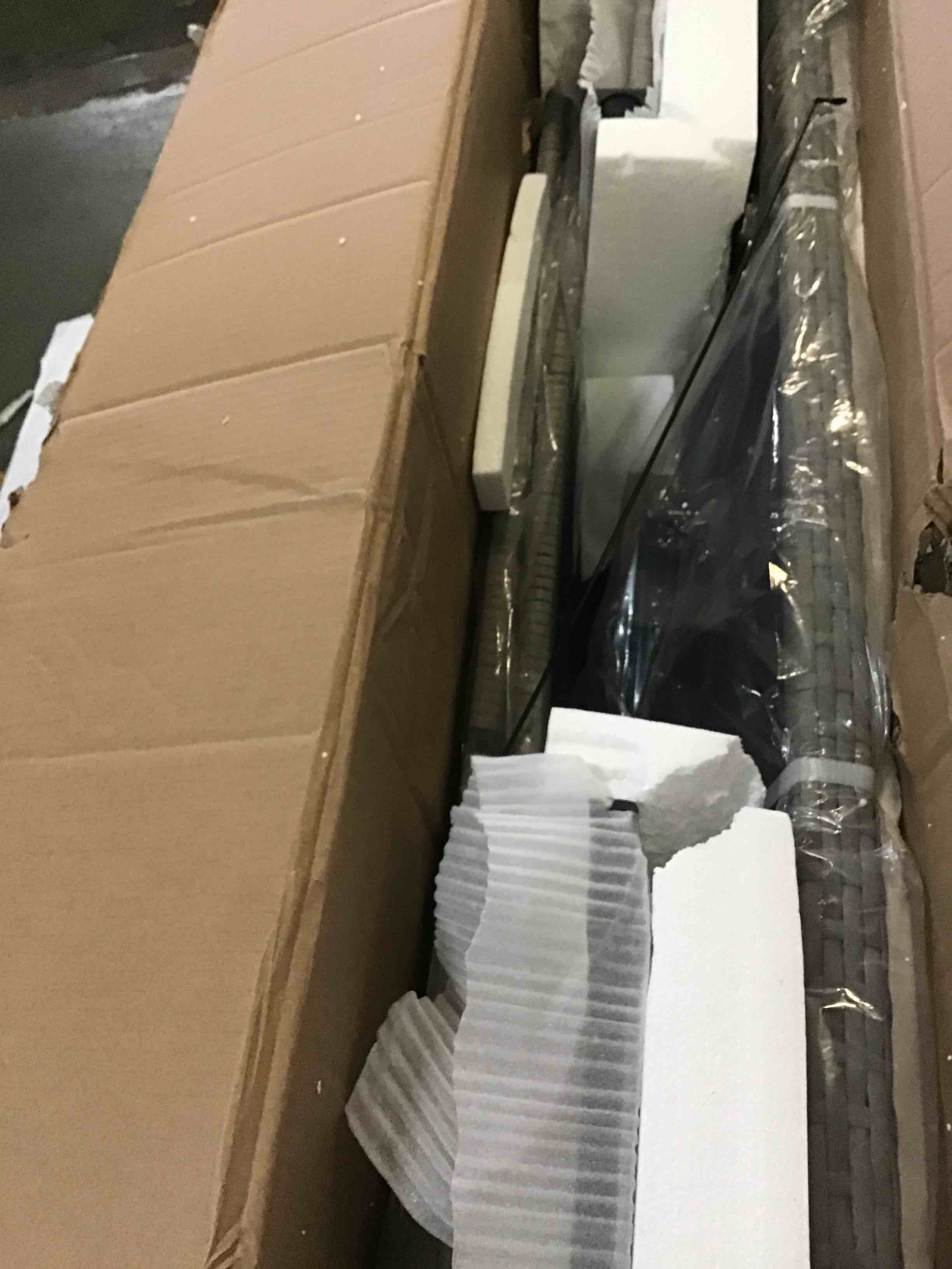 https://s3.amazonaws.com/lotting-images-prod/bidfta/BLU5106381_1695235586482.jpeg
