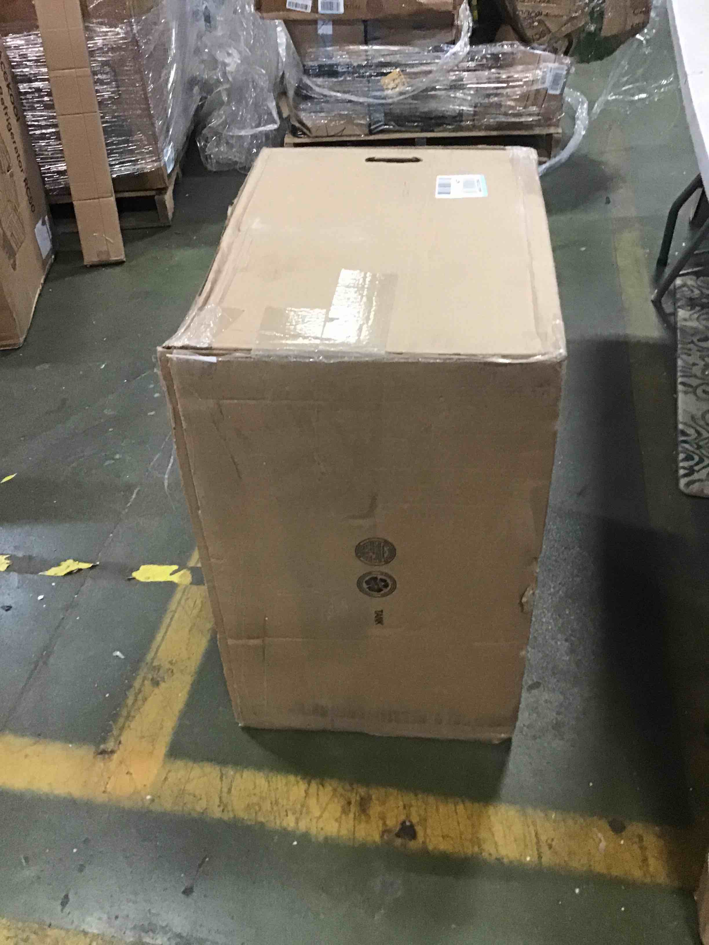 https://s3.amazonaws.com/lotting-images-prod/bidfta/BLU5106411_1695298024604.jpeg