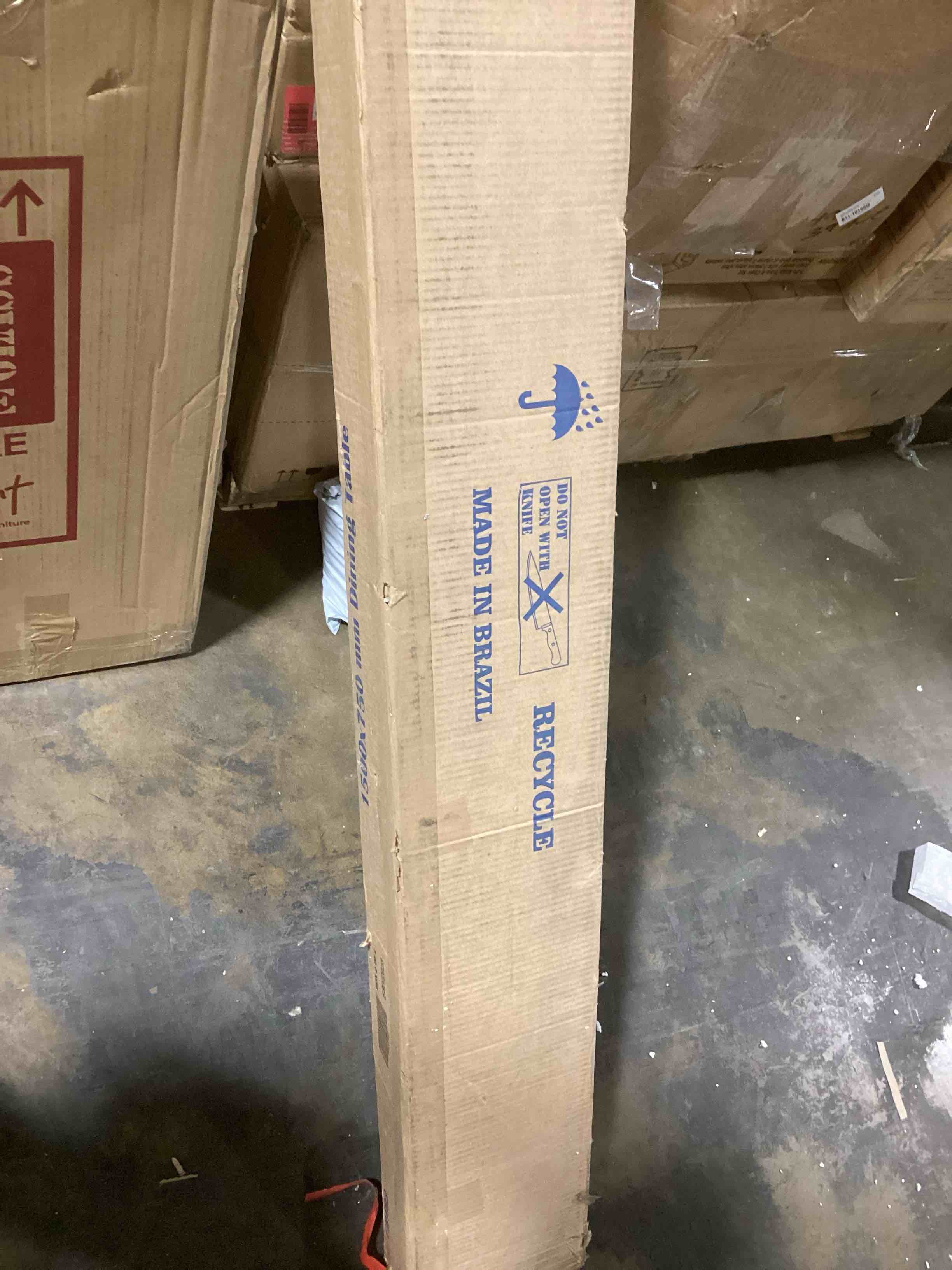 https://s3.amazonaws.com/lotting-images-prod/bidfta/BLU5108256_1706897176668.jpeg