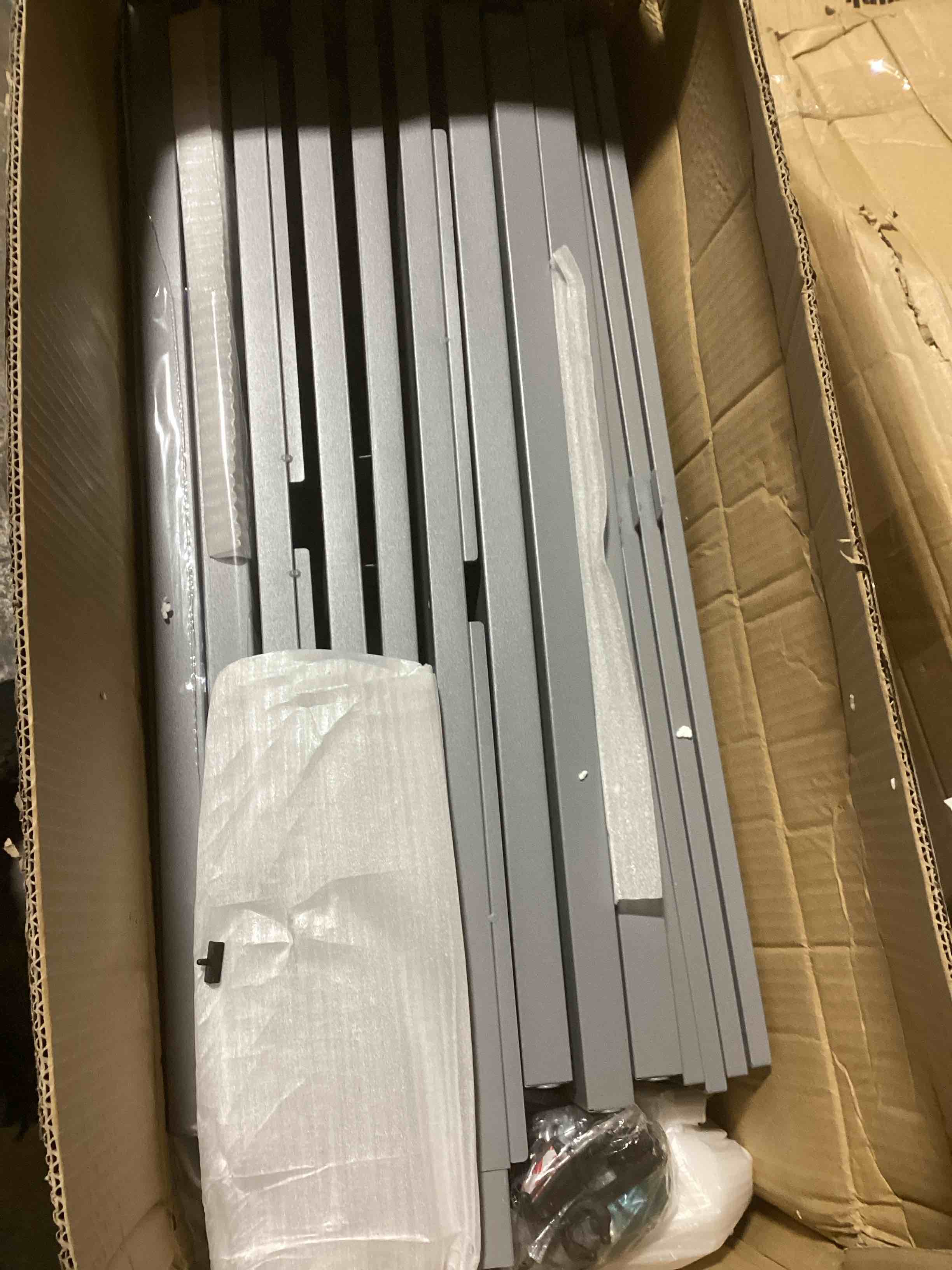https://s3.amazonaws.com/lotting-images-prod/bidfta/BLU5108262_1706897864040.jpeg