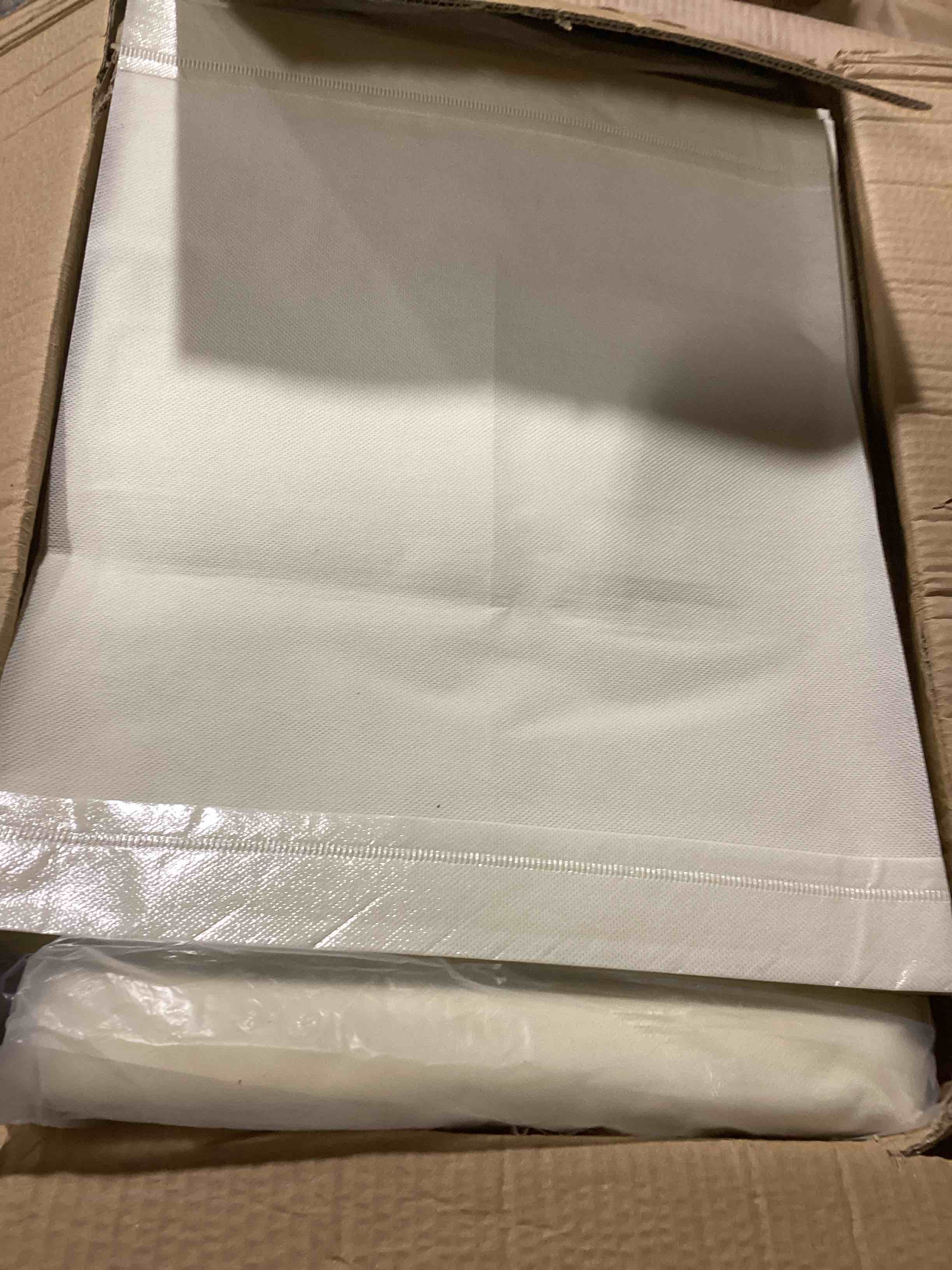 https://s3.amazonaws.com/lotting-images-prod/bidfta/BLU5109051_1707589766369.jpeg