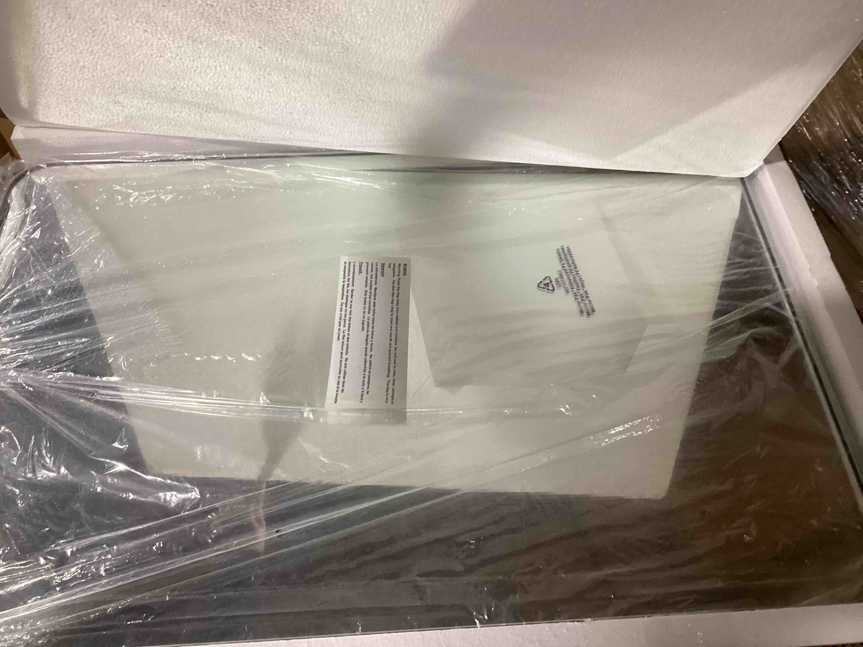 https://s3.amazonaws.com/lotting-images-prod/bidfta/BLU5109333_1707853073887.jpeg