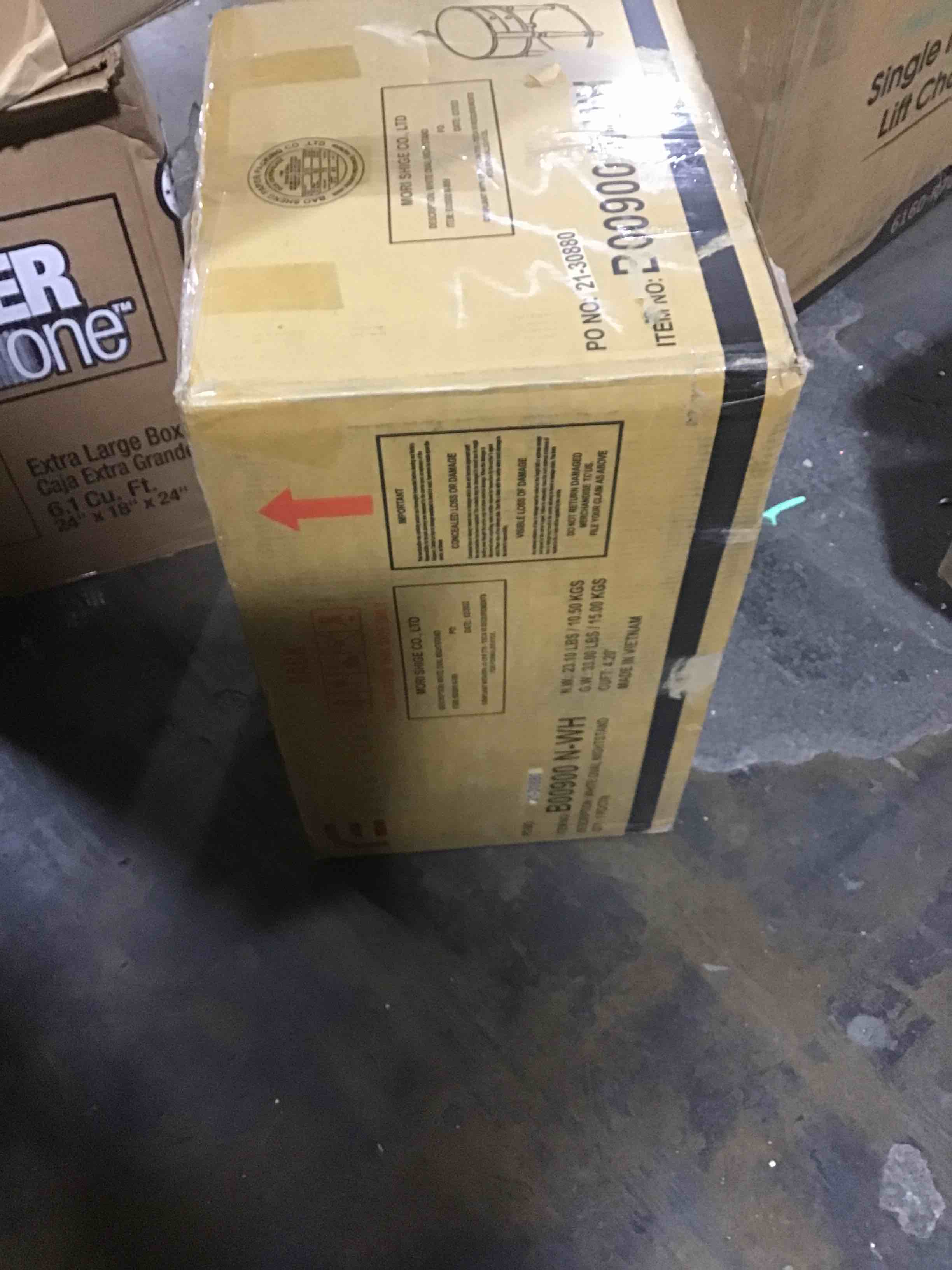 https://s3.amazonaws.com/lotting-images-prod/bidfta/BLU5109792_1706879148775.jpeg