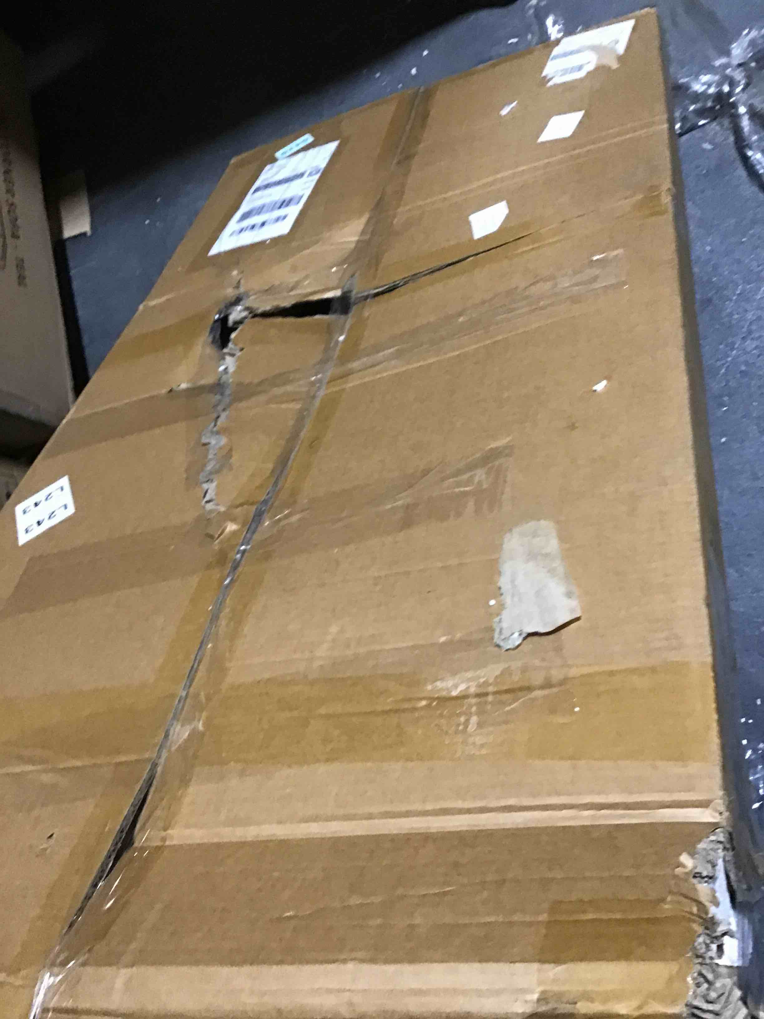 https://s3.amazonaws.com/lotting-images-prod/bidfta/BLU5110042_1707166774984.jpeg