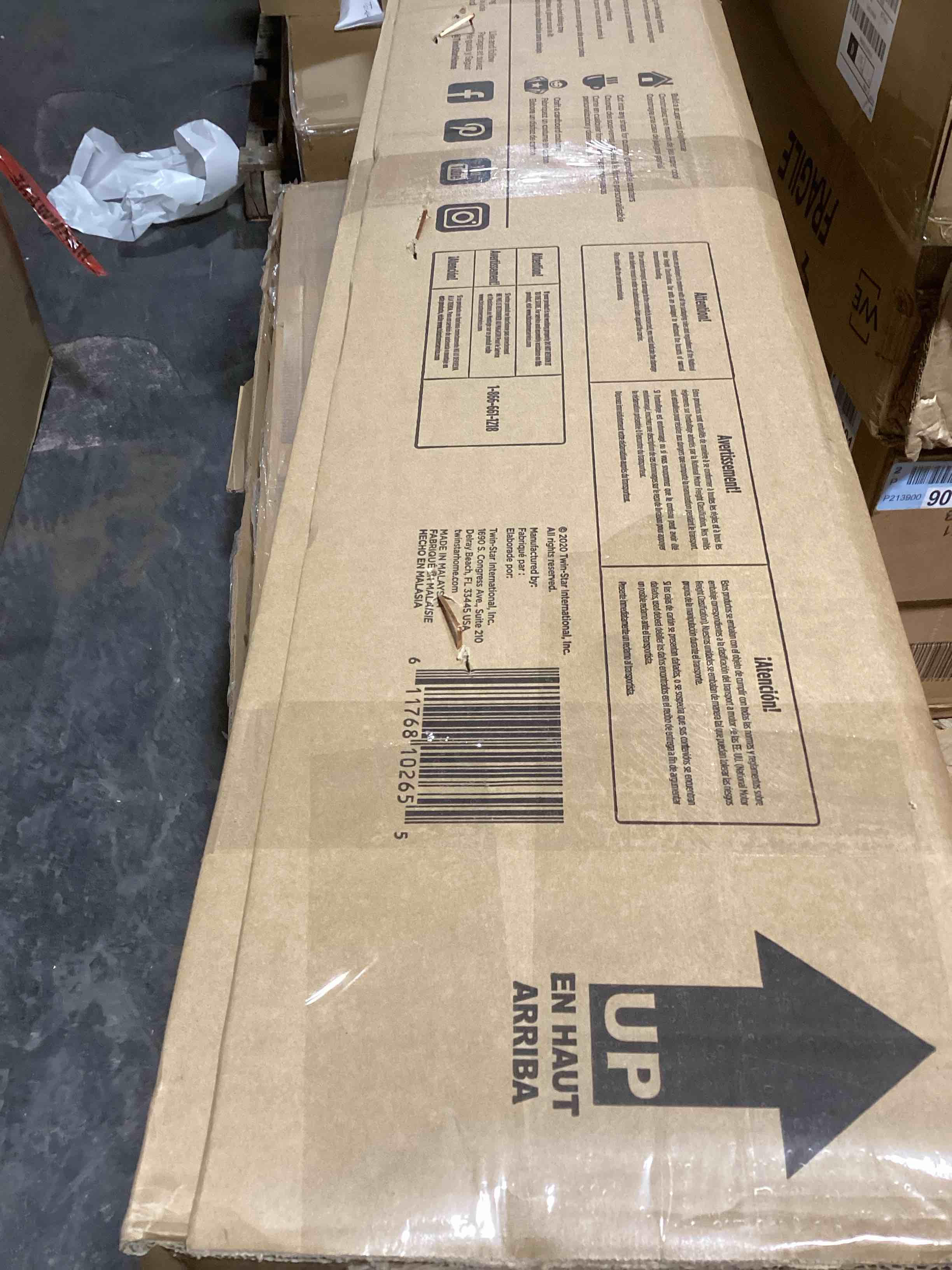 https://s3.amazonaws.com/lotting-images-prod/bidfta/BLU5110622_1707744068868.jpeg