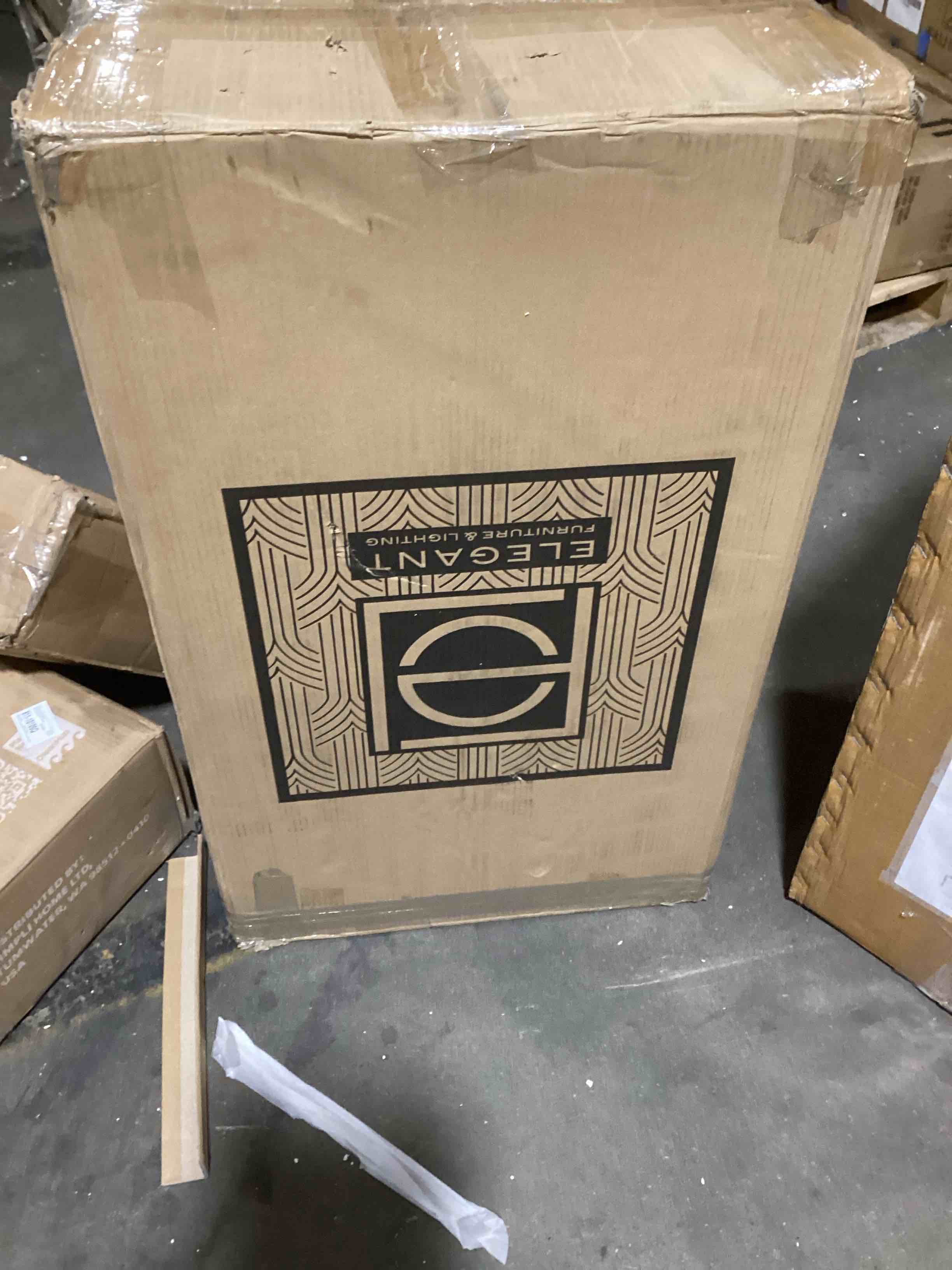 https://s3.amazonaws.com/lotting-images-prod/bidfta/BLU5110738_1707767104072.jpeg