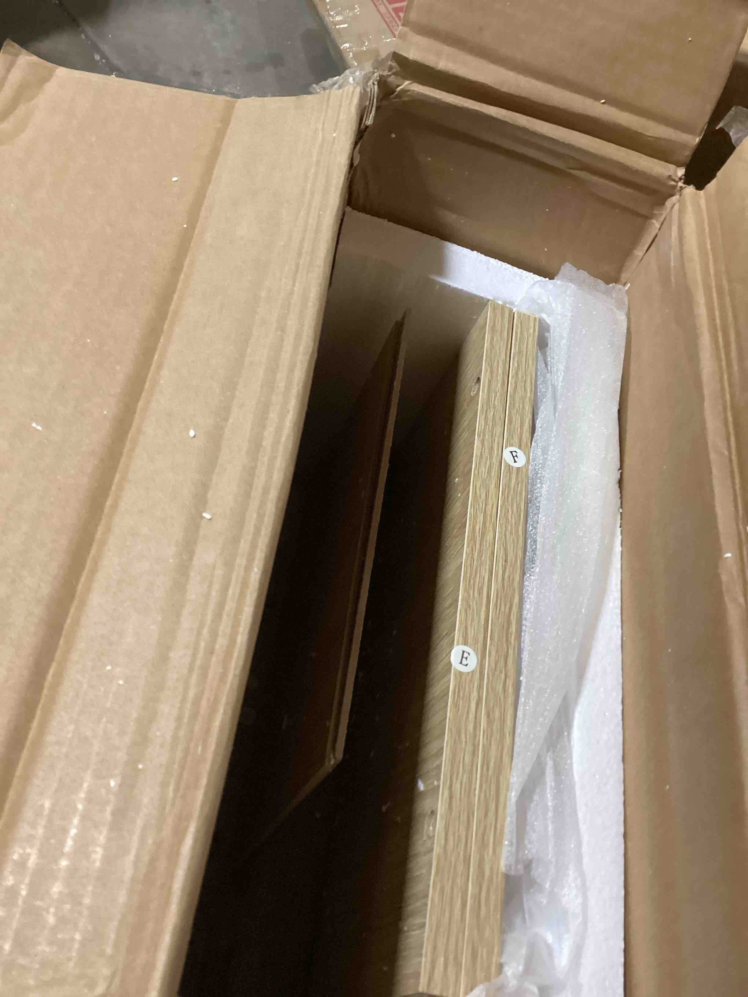 https://s3.amazonaws.com/lotting-images-prod/bidfta/BLU5110897_1707849072617.jpeg