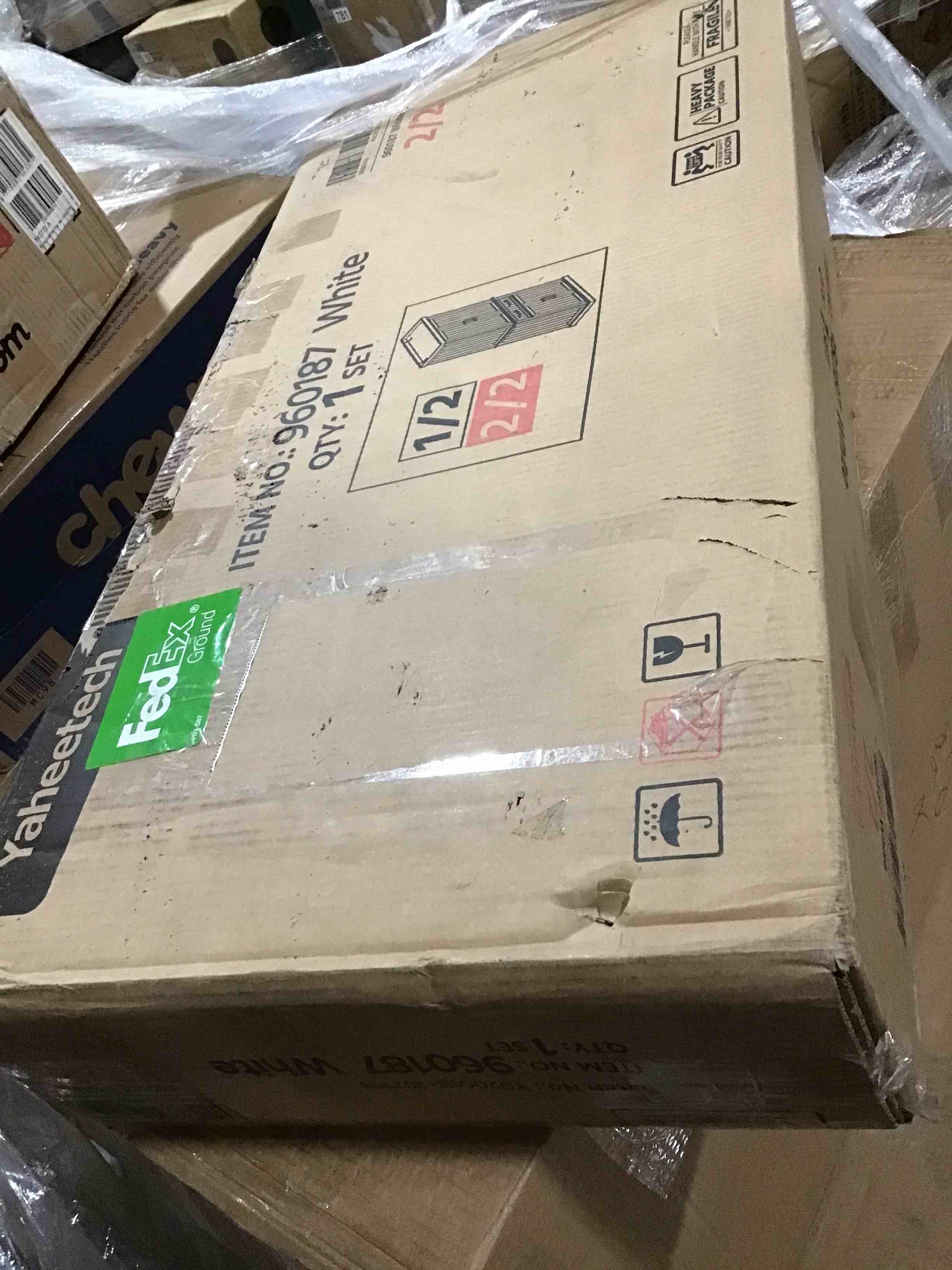 https://s3.amazonaws.com/lotting-images-prod/bidfta/BLU5111229_1707410575357.jpeg