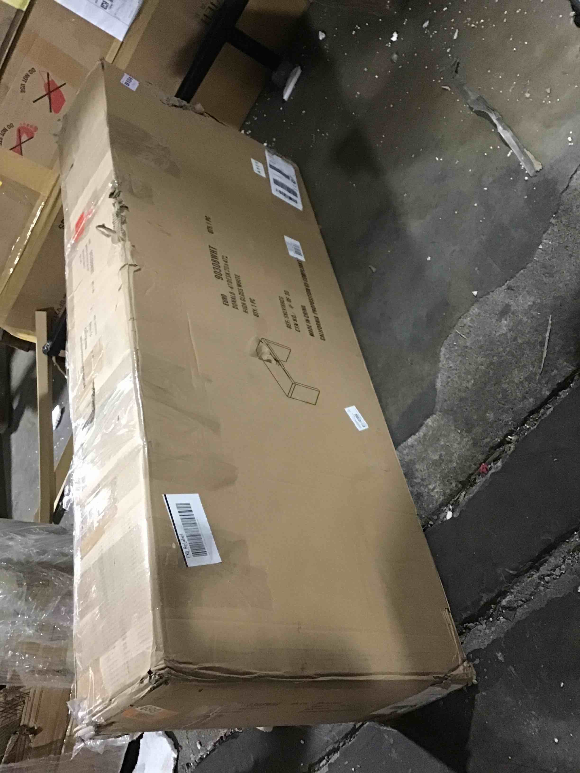 https://s3.amazonaws.com/lotting-images-prod/bidfta/BLU5112082_1708521648691.jpeg