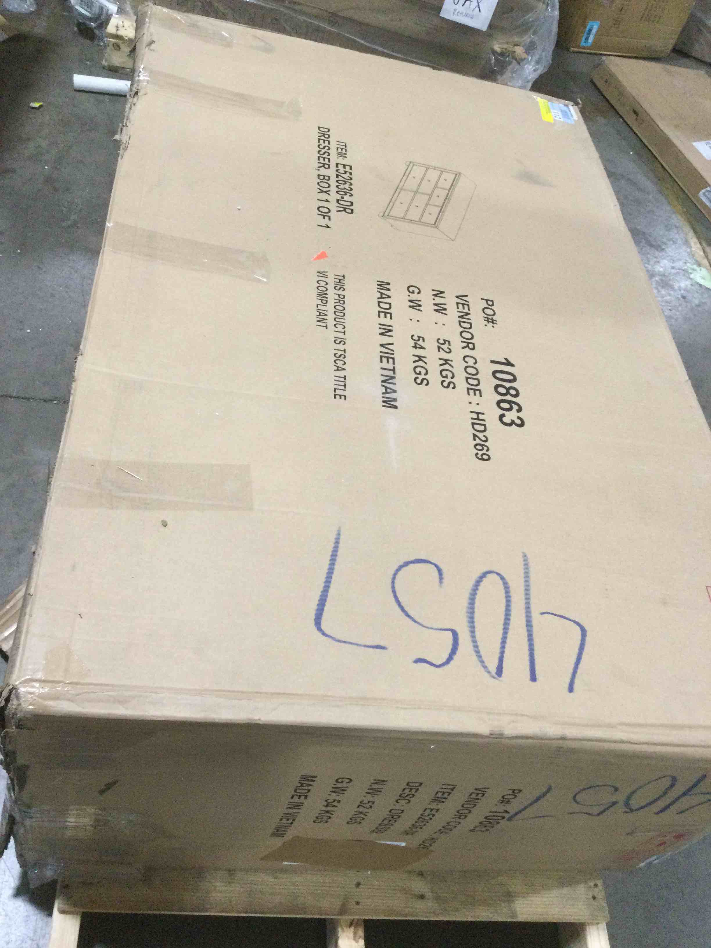 https://s3.amazonaws.com/lotting-images-prod/bidfta/BLU5112386_1708962826796.jpeg