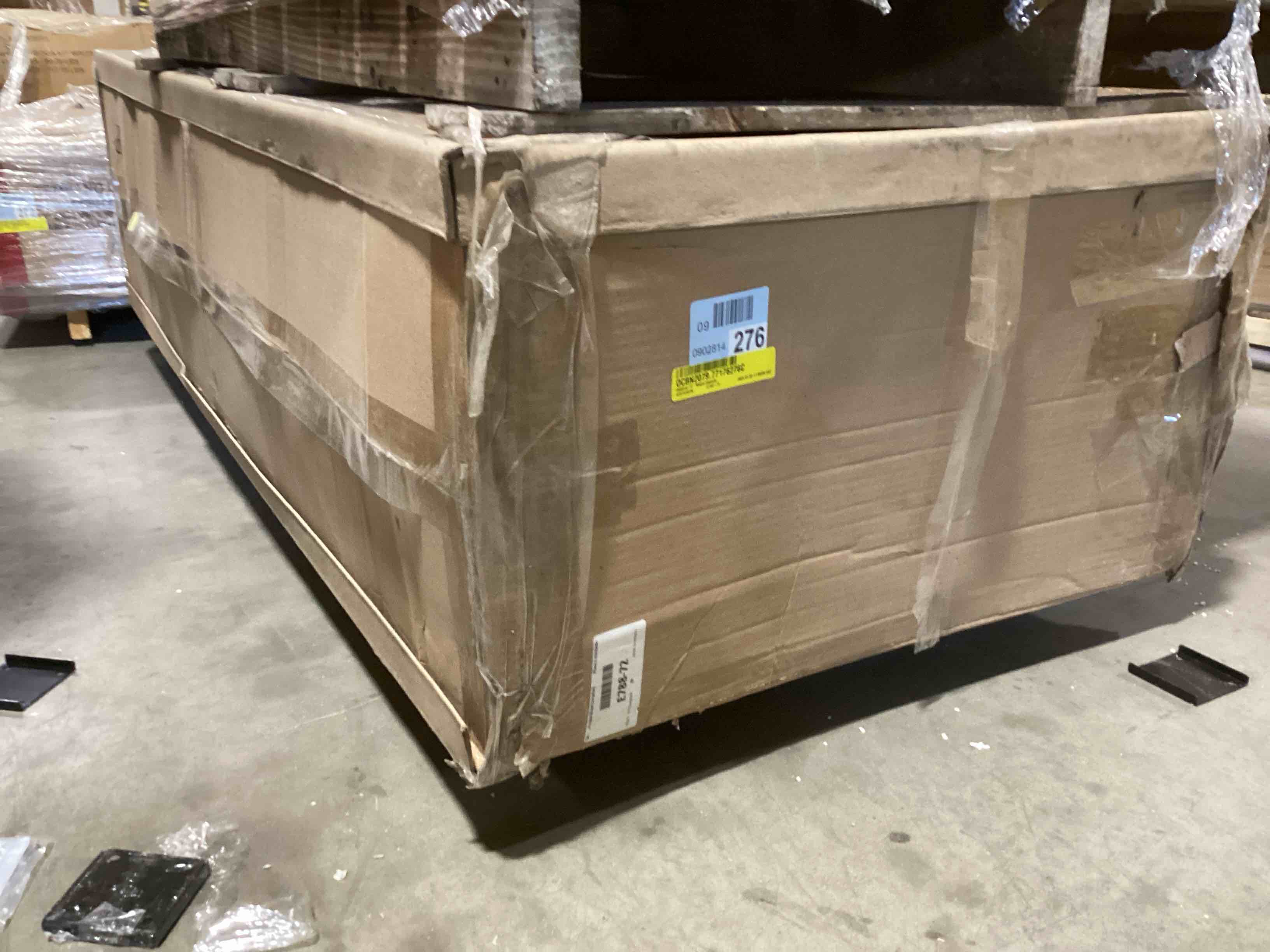 https://s3.amazonaws.com/lotting-images-prod/bidfta/BLU5113387_1707229662160.jpeg