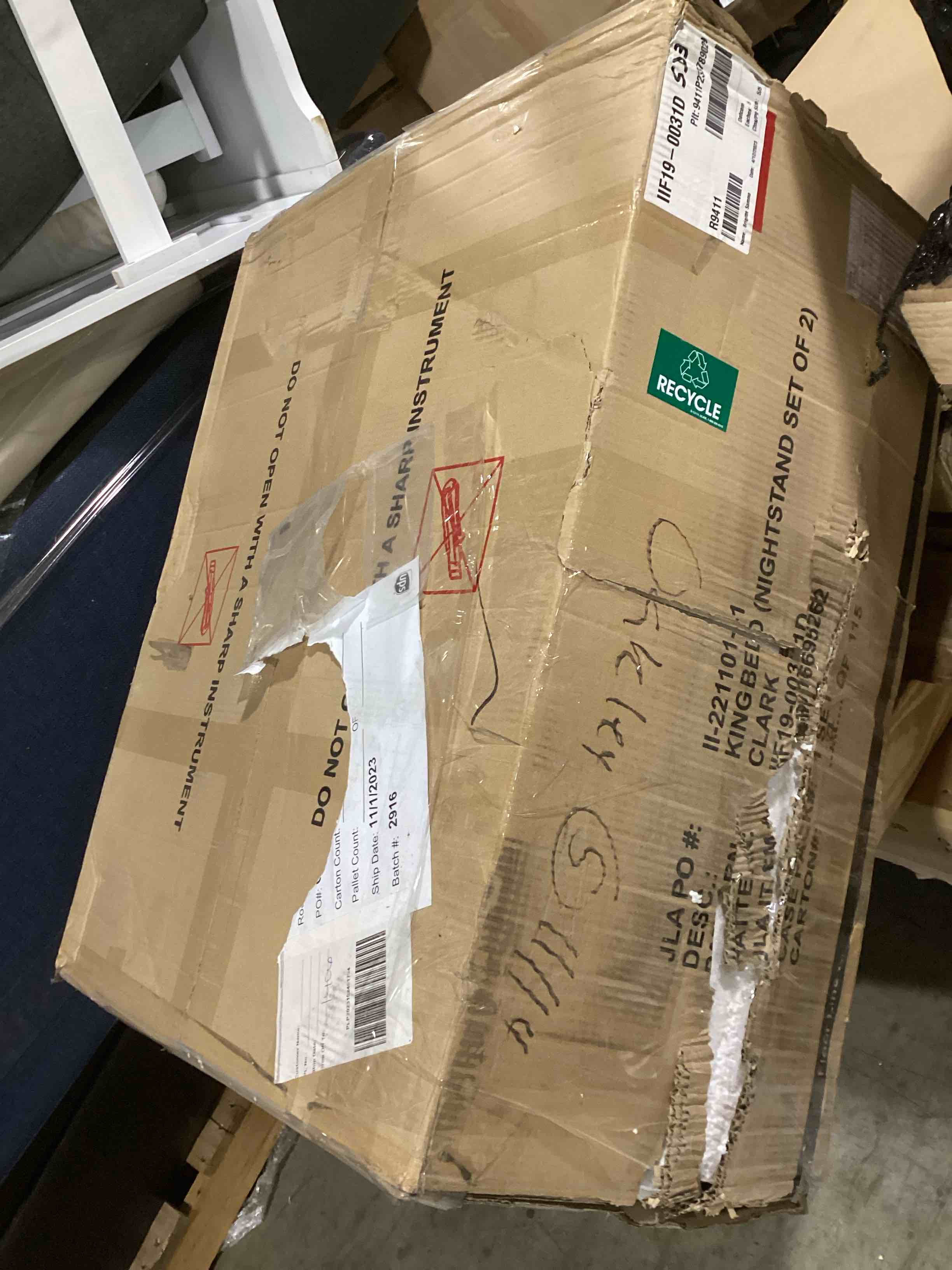 https://s3.amazonaws.com/lotting-images-prod/bidfta/BLU5113489_1707248575030.jpeg