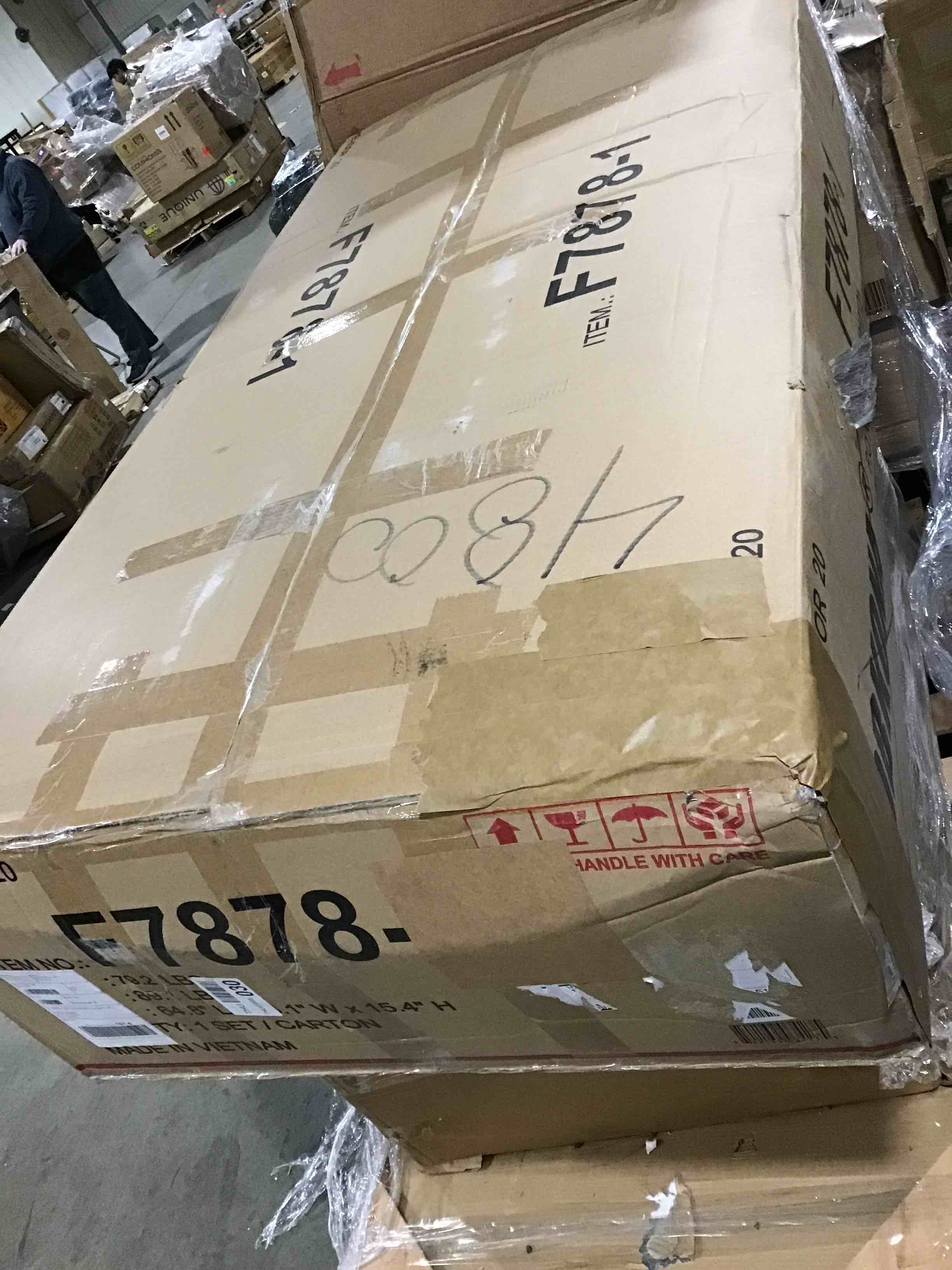 https://s3.amazonaws.com/lotting-images-prod/bidfta/BLU5113608_1707756216398.jpeg