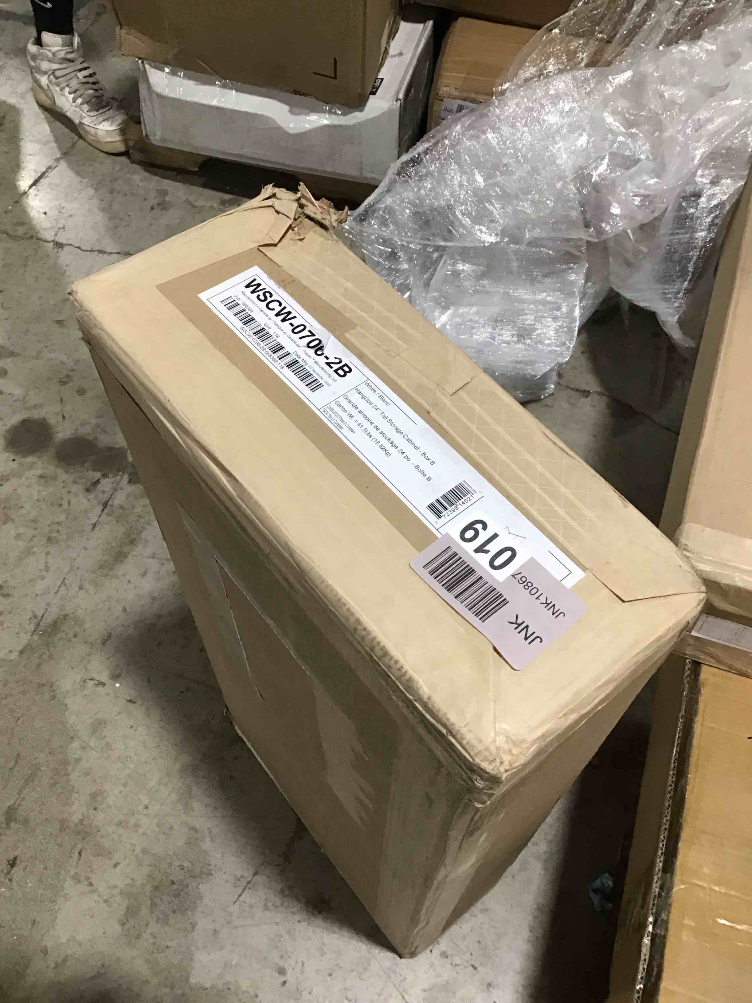 https://s3.amazonaws.com/lotting-images-prod/bidfta/BLU5113798_1708011496278.jpeg