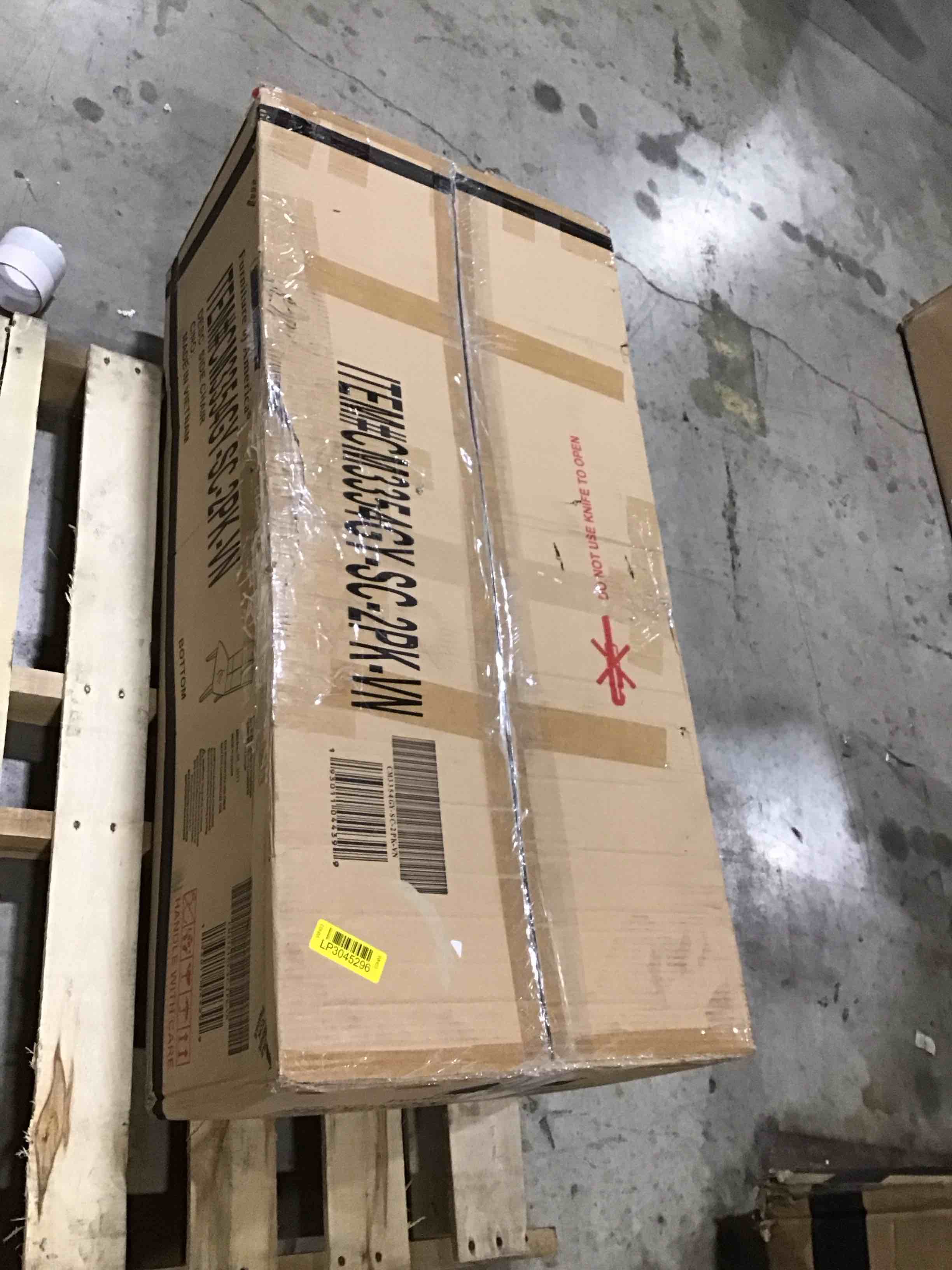 https://s3.amazonaws.com/lotting-images-prod/bidfta/BLU5113860_1708014858330.jpeg