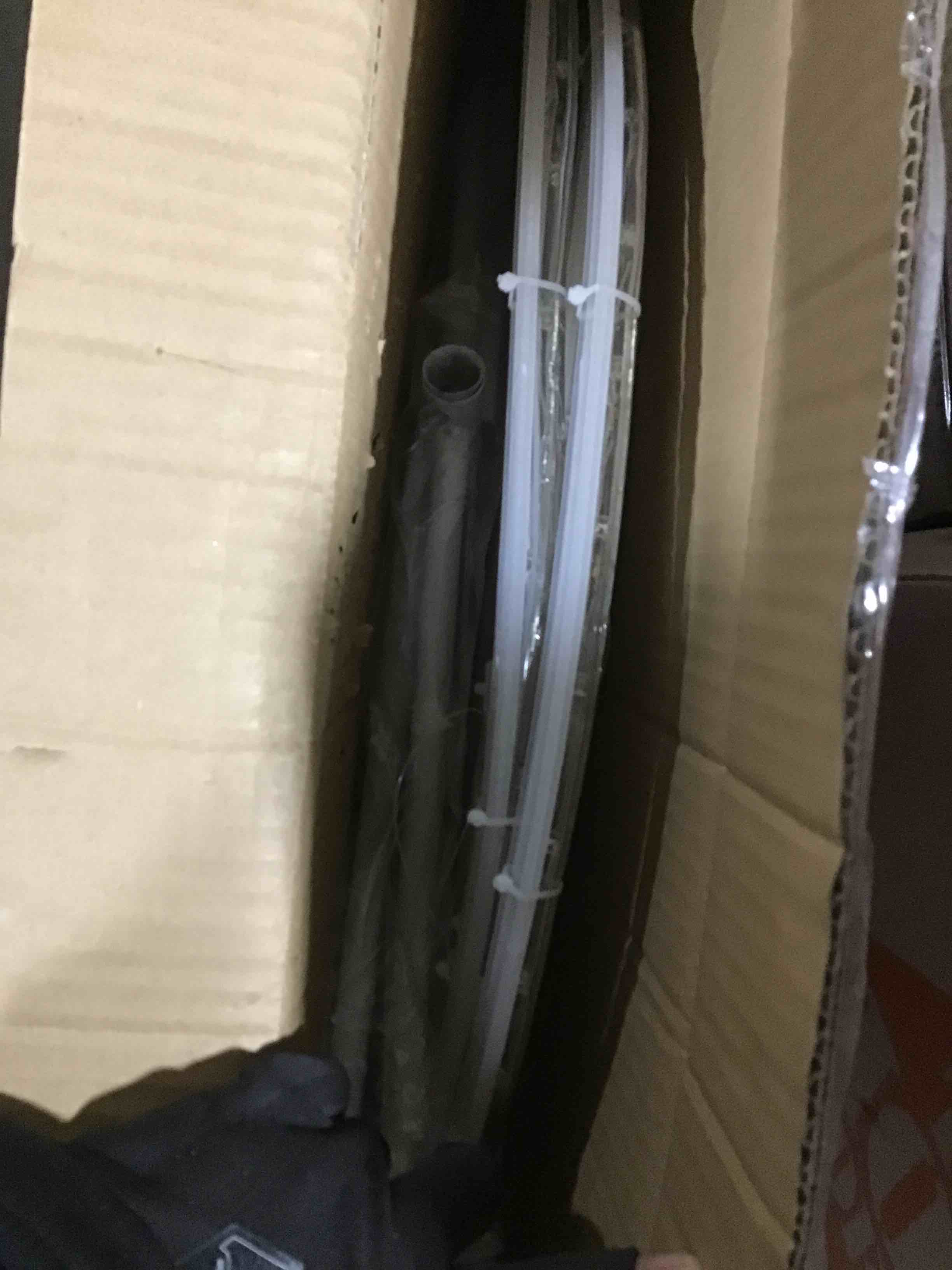 https://s3.amazonaws.com/lotting-images-prod/bidfta/BLU5114373_1707395720706.jpeg