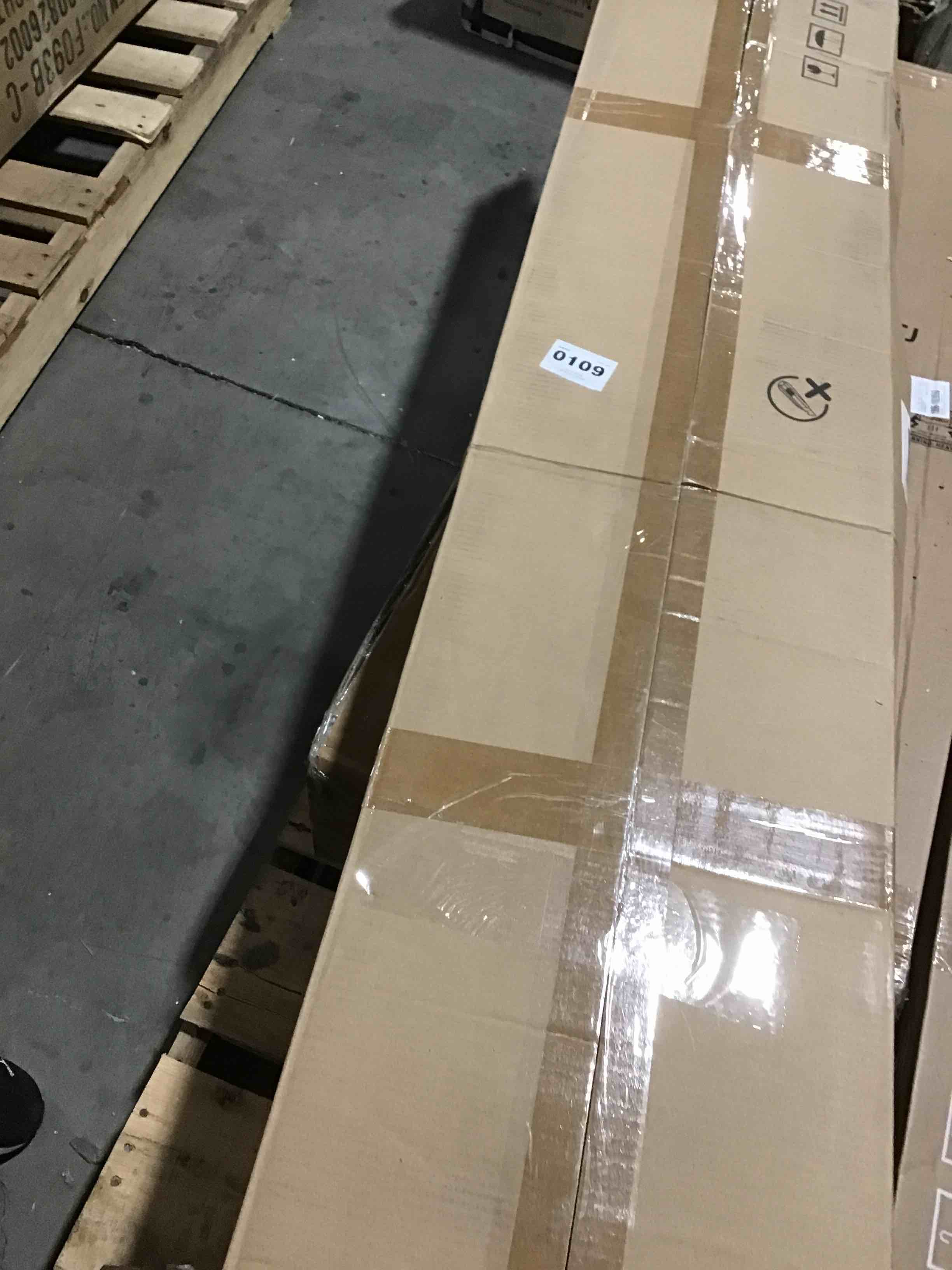 https://s3.amazonaws.com/lotting-images-prod/bidfta/BLU5114490_1707511425448.jpeg