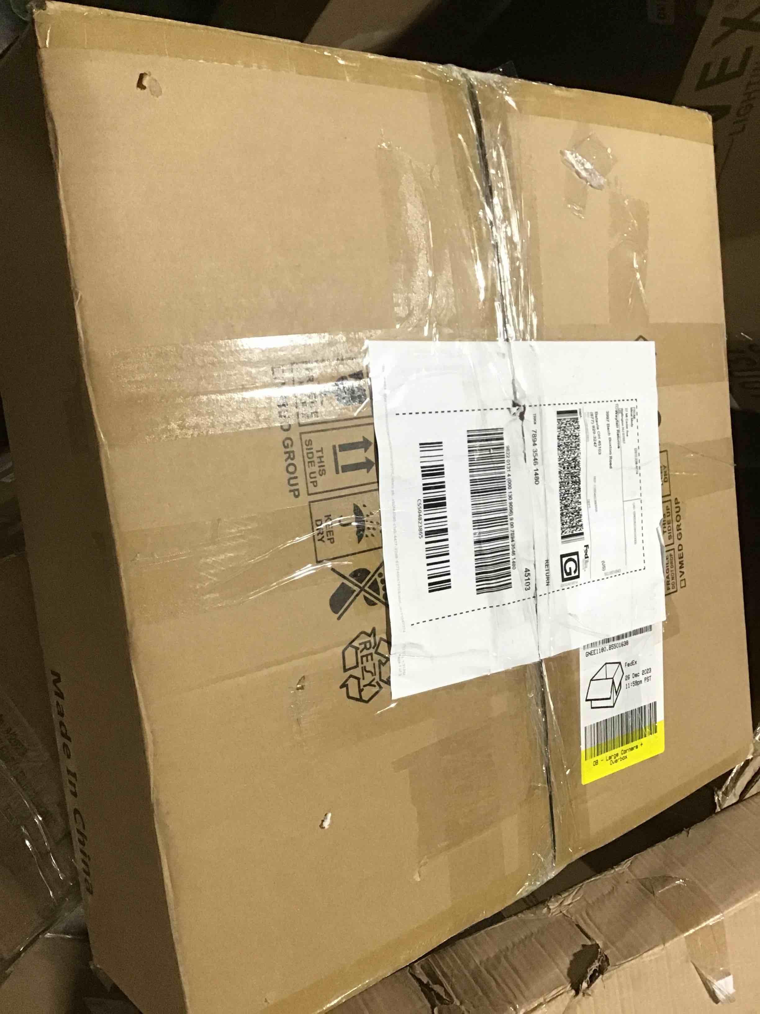 https://s3.amazonaws.com/lotting-images-prod/bidfta/BLU5114574_1707589780103.jpeg