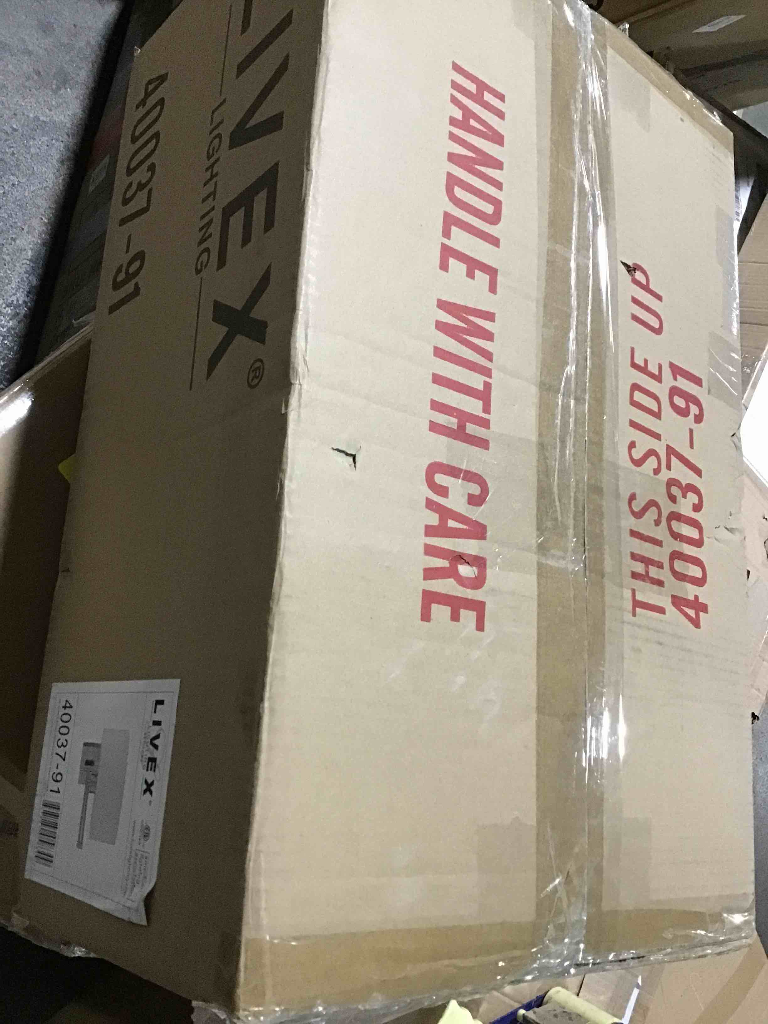 https://s3.amazonaws.com/lotting-images-prod/bidfta/BLU5114578_1707589542334.jpeg