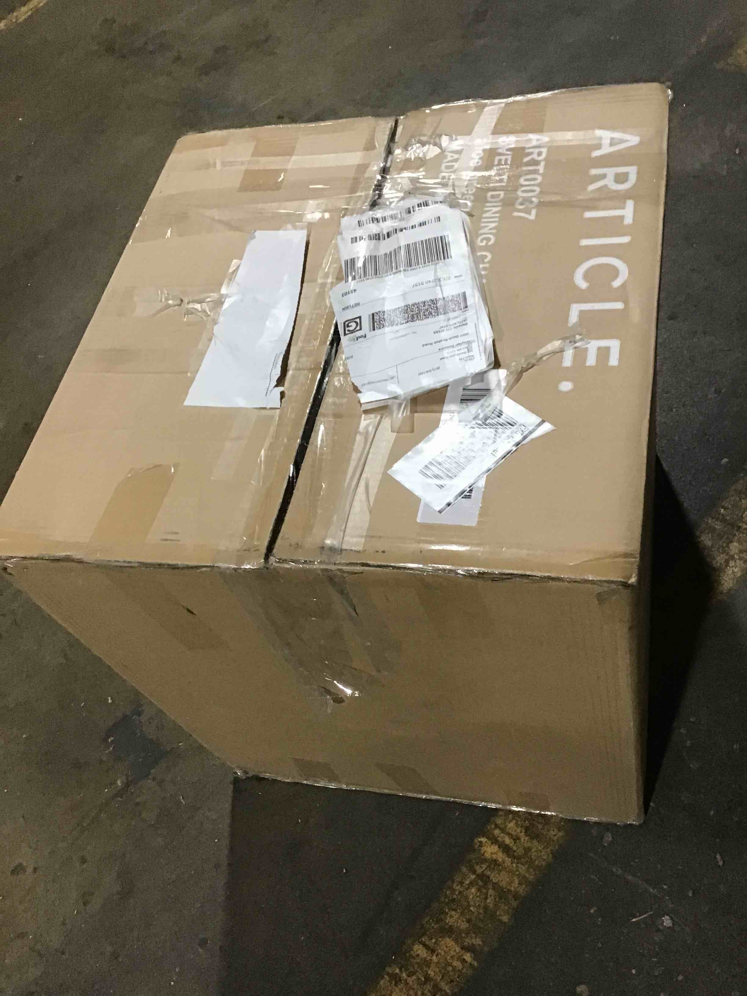 https://s3.amazonaws.com/lotting-images-prod/bidfta/BLU5114579_1707590377920.jpeg