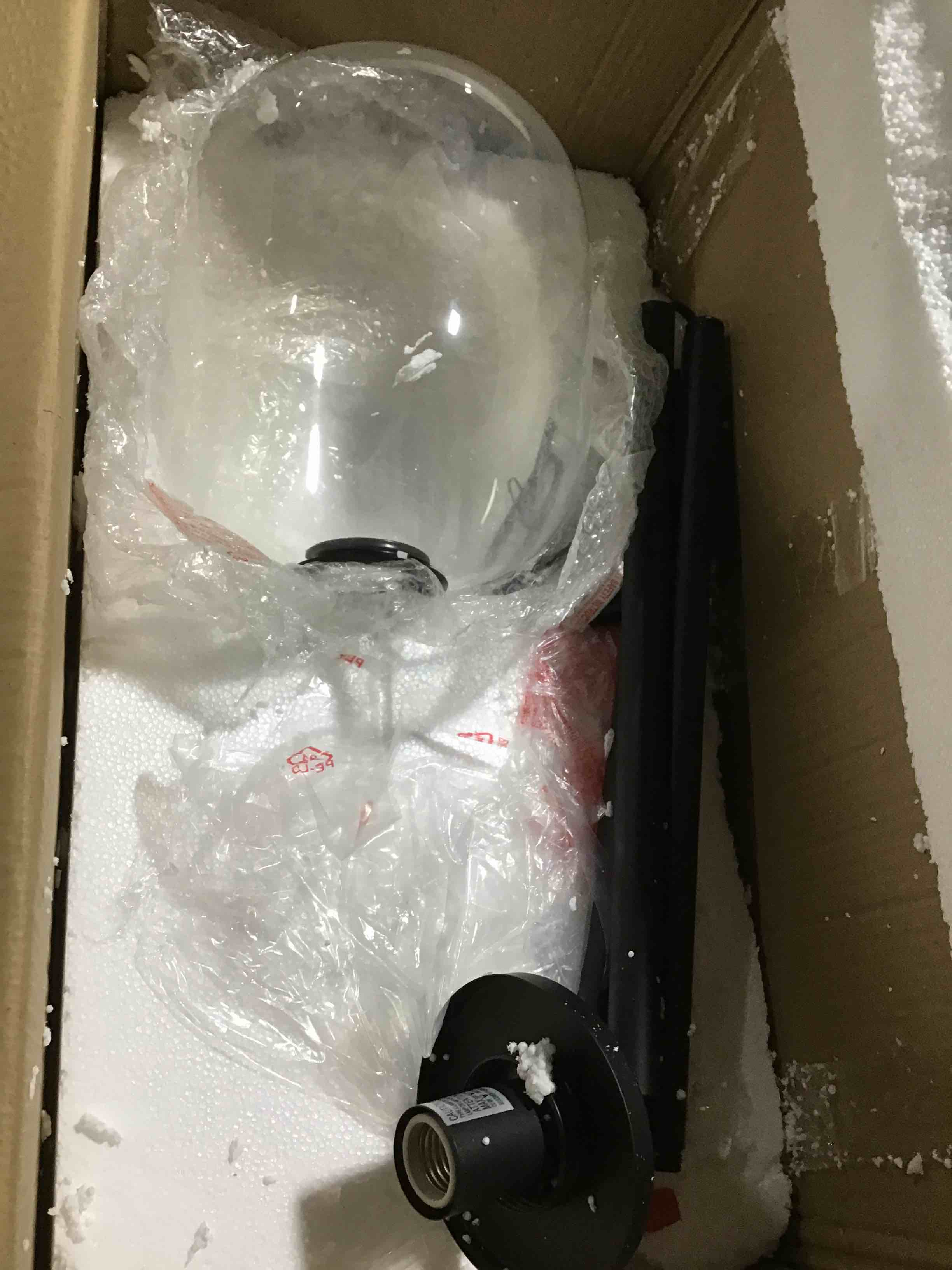 https://s3.amazonaws.com/lotting-images-prod/bidfta/BLU5114583_1707591101669.jpeg