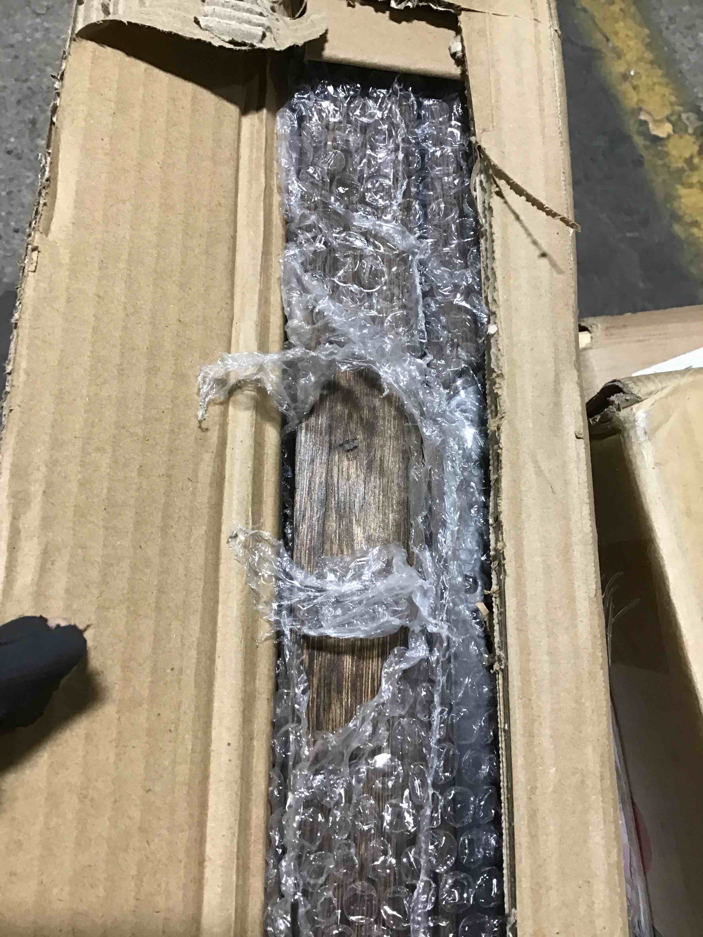 https://s3.amazonaws.com/lotting-images-prod/bidfta/BLU5115132_1708350539212.jpeg