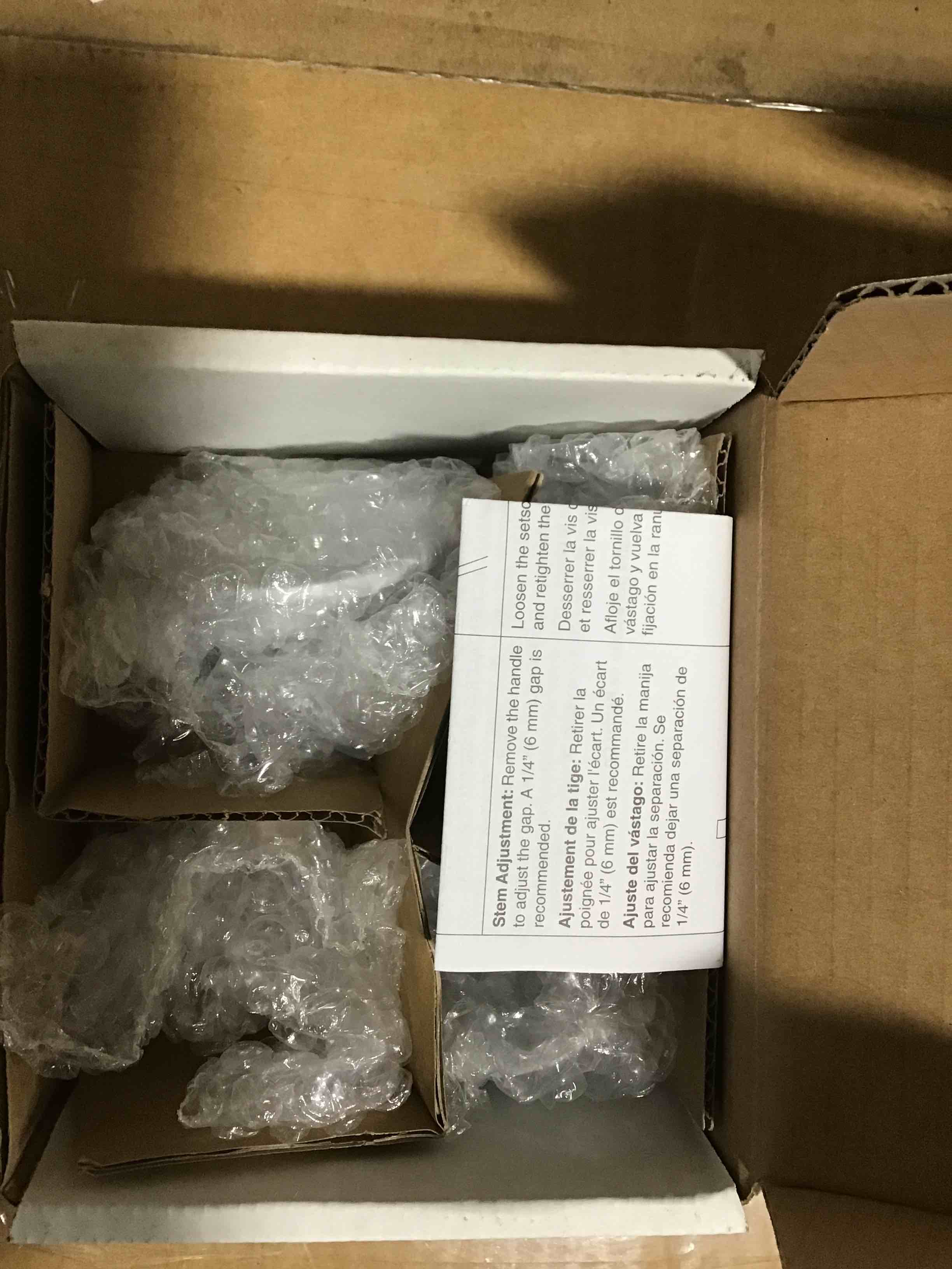 https://s3.amazonaws.com/lotting-images-prod/bidfta/BLU5115250_1708442826965.jpeg