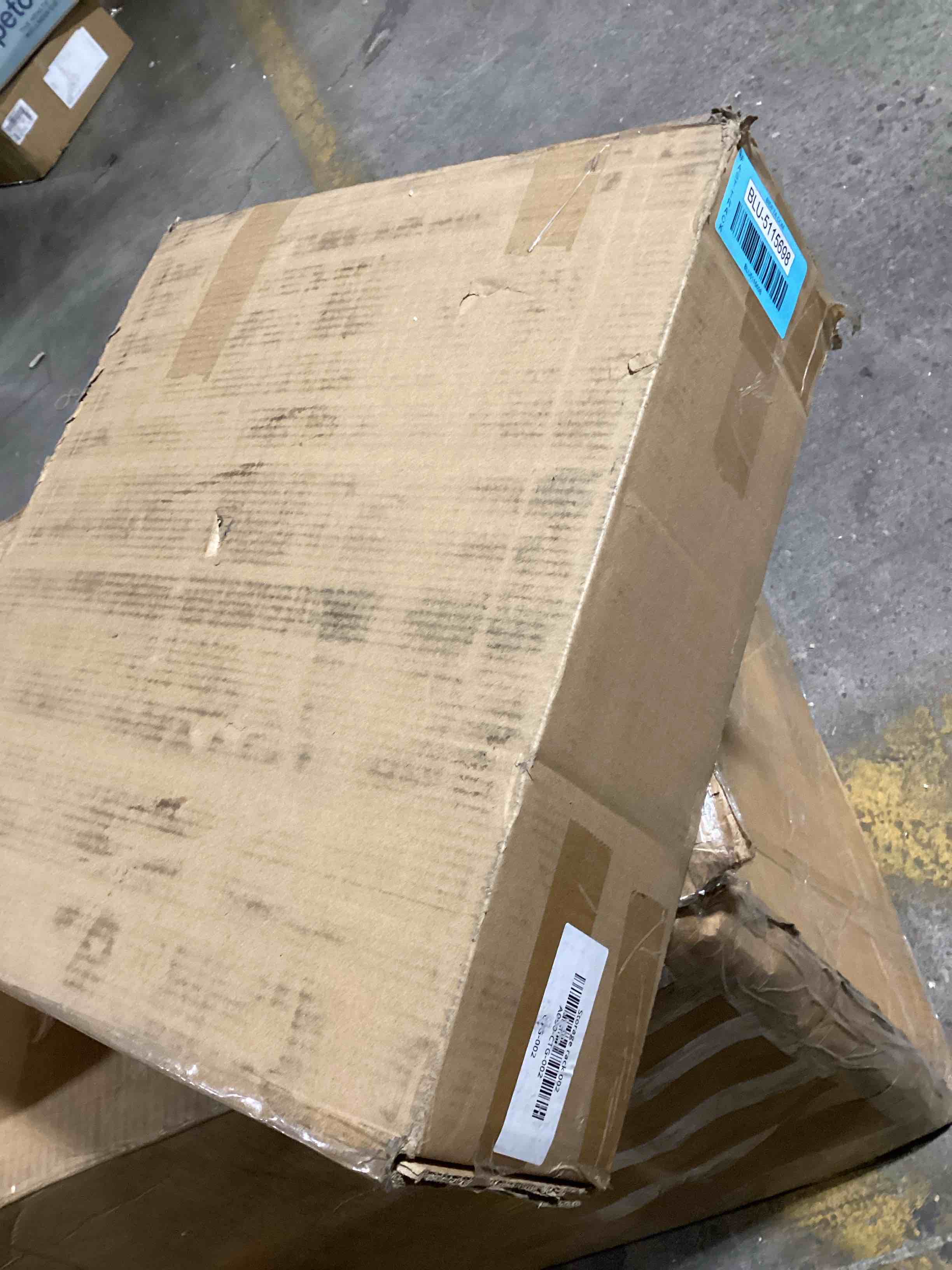 https://s3.amazonaws.com/lotting-images-prod/bidfta/BLU5115698_1706623955683.jpeg
