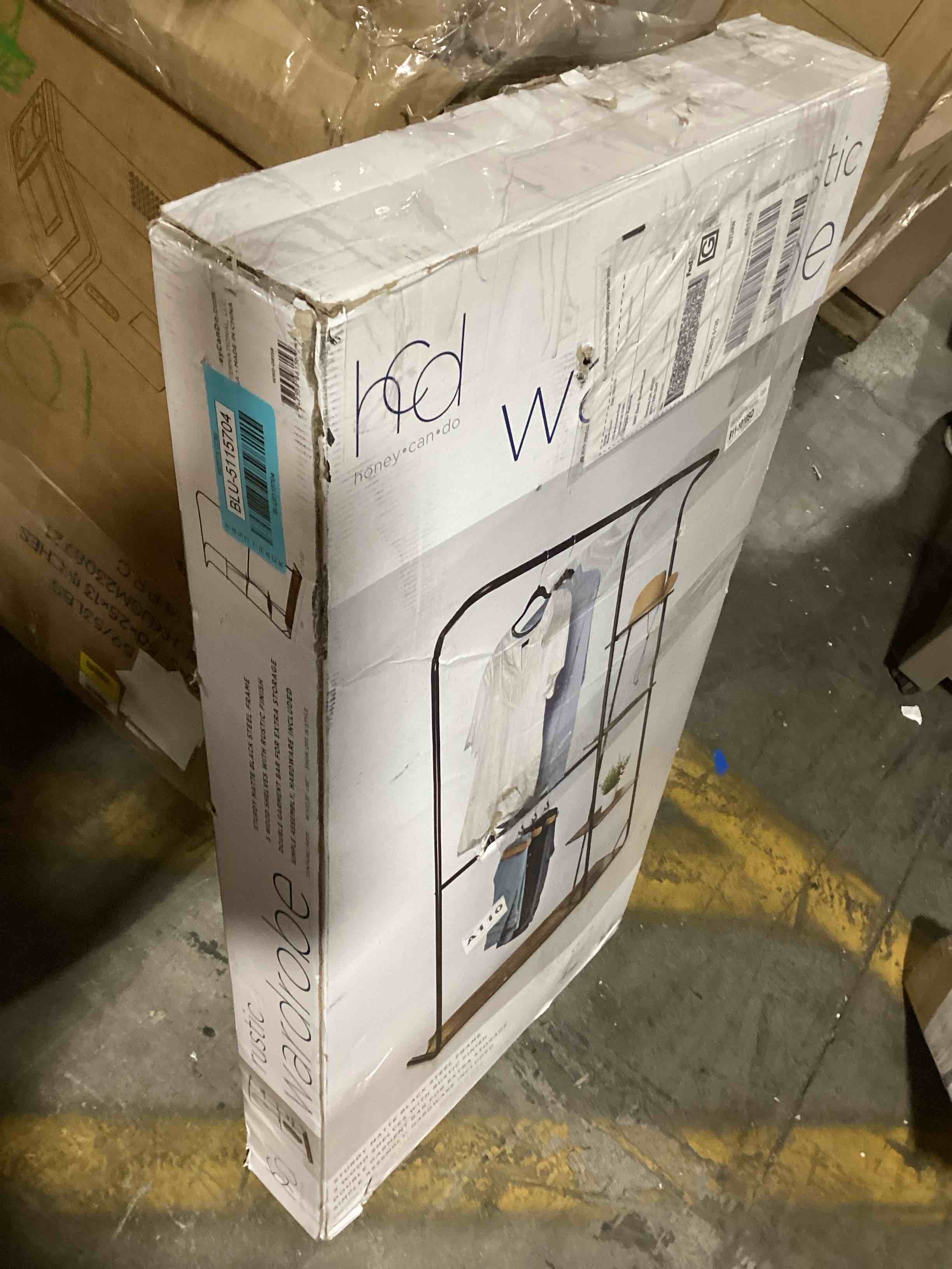 https://s3.amazonaws.com/lotting-images-prod/bidfta/BLU5115704_1706624829339.jpeg