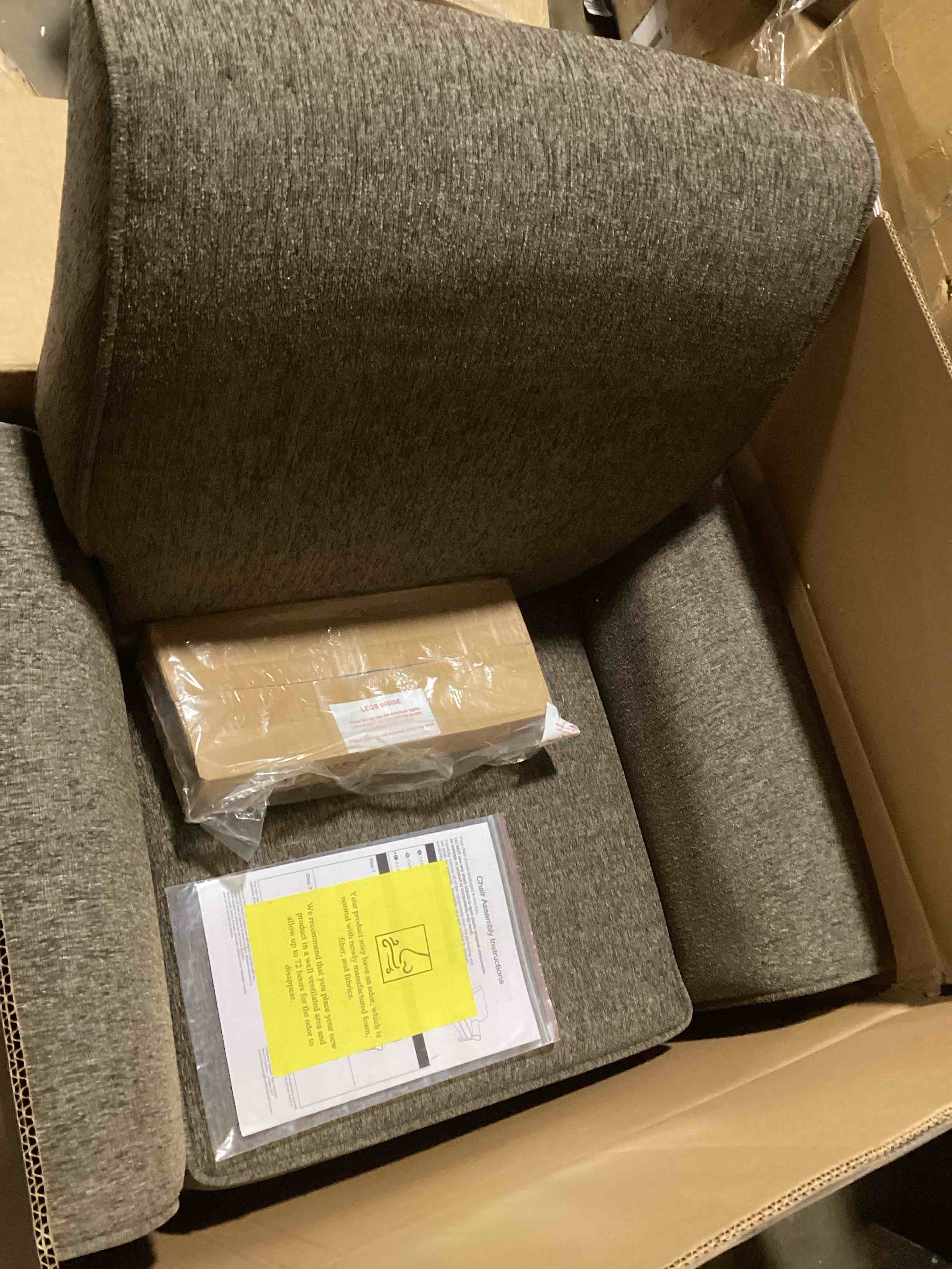 https://s3.amazonaws.com/lotting-images-prod/bidfta/BLU5116158_1706895635130.jpeg