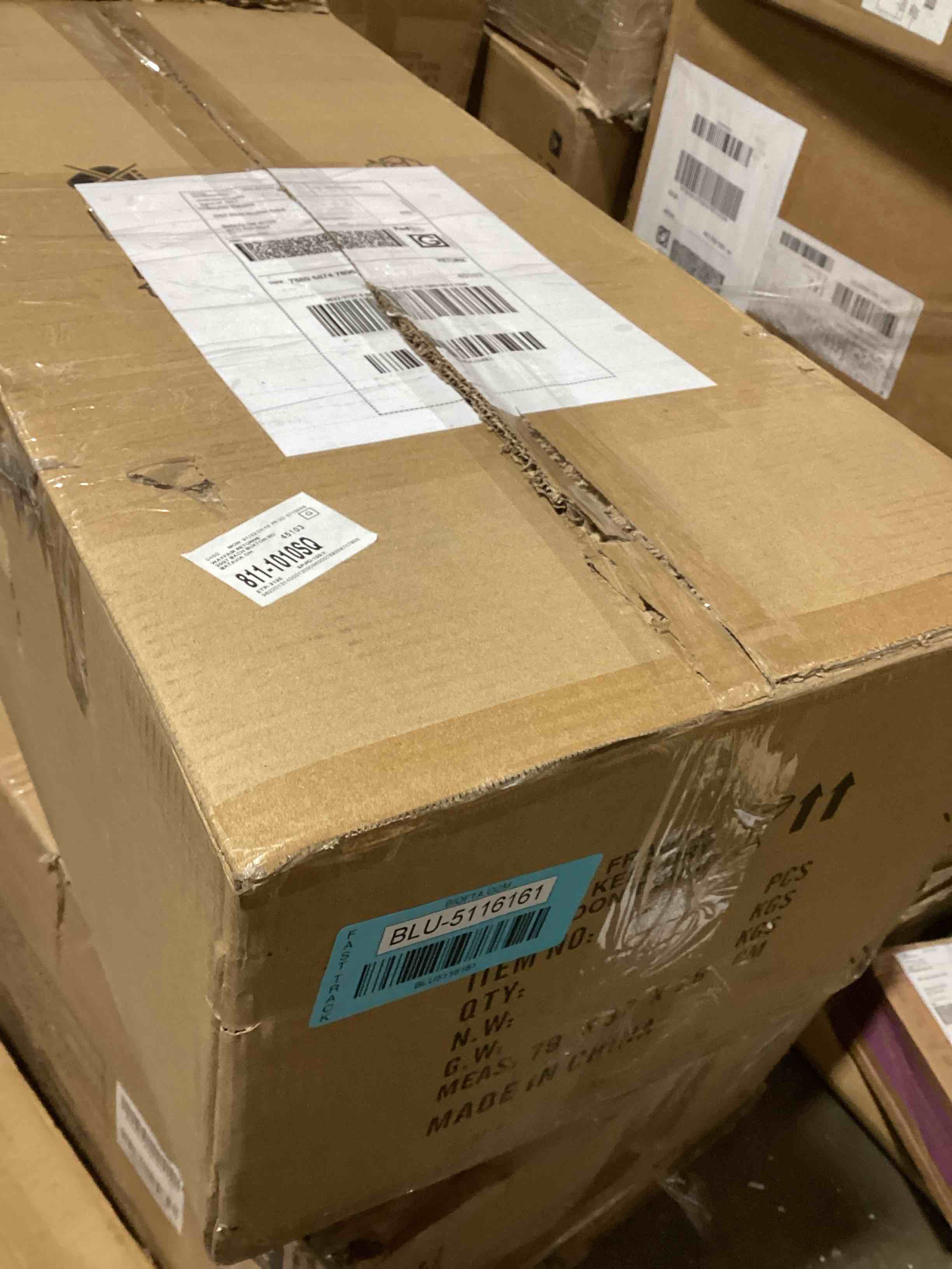 https://s3.amazonaws.com/lotting-images-prod/bidfta/BLU5116161_1706896346500.jpeg