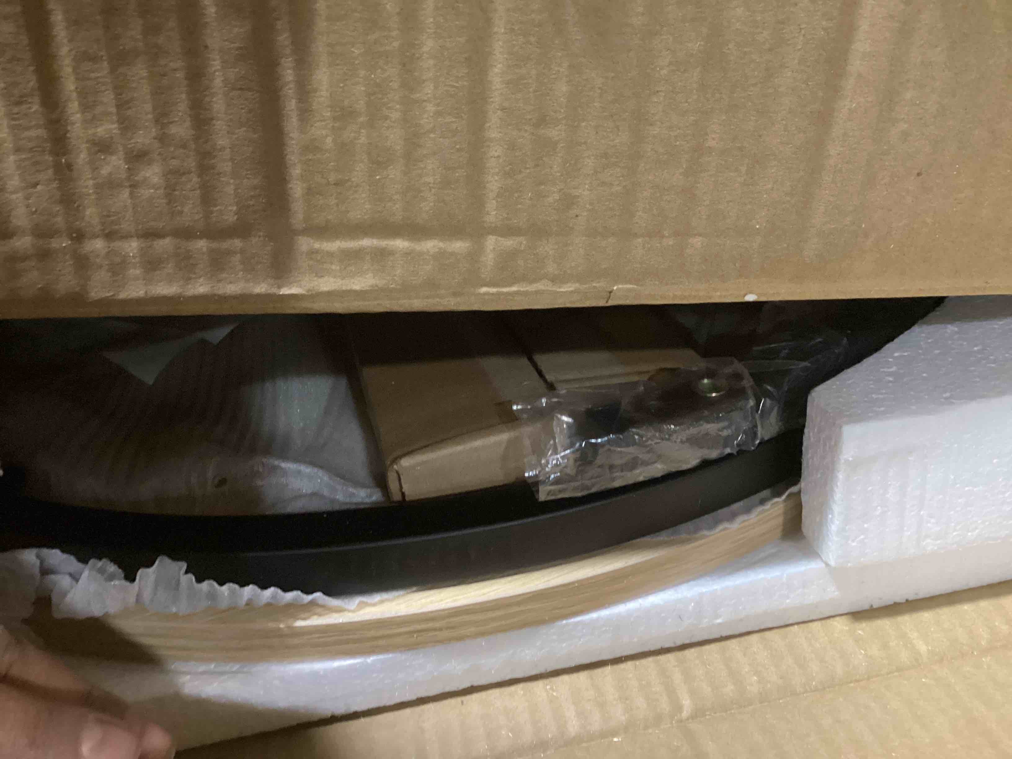 https://s3.amazonaws.com/lotting-images-prod/bidfta/BLU5116170_1706897060098.jpeg