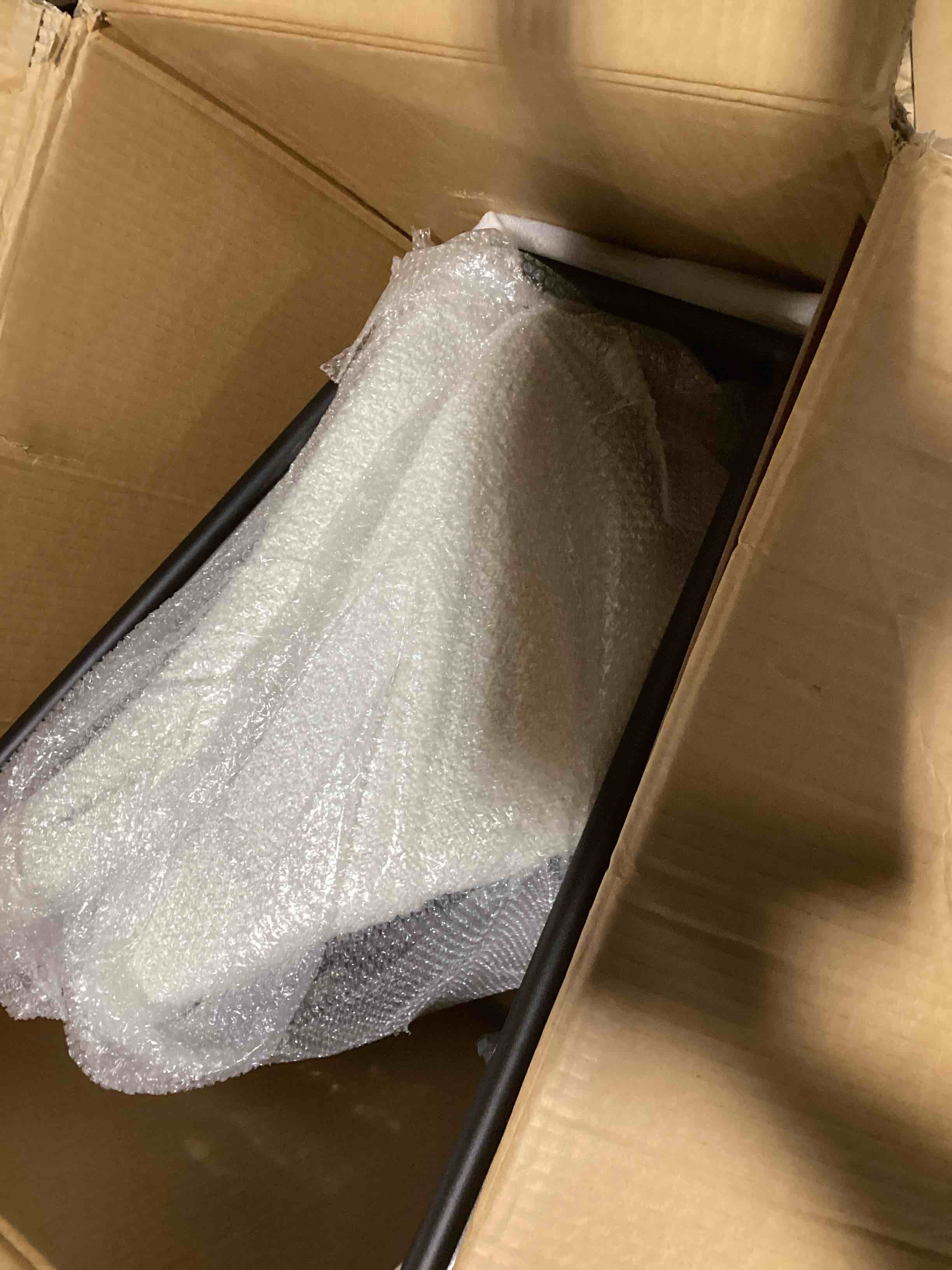 https://s3.amazonaws.com/lotting-images-prod/bidfta/BLU5116176_1706897878476.jpeg