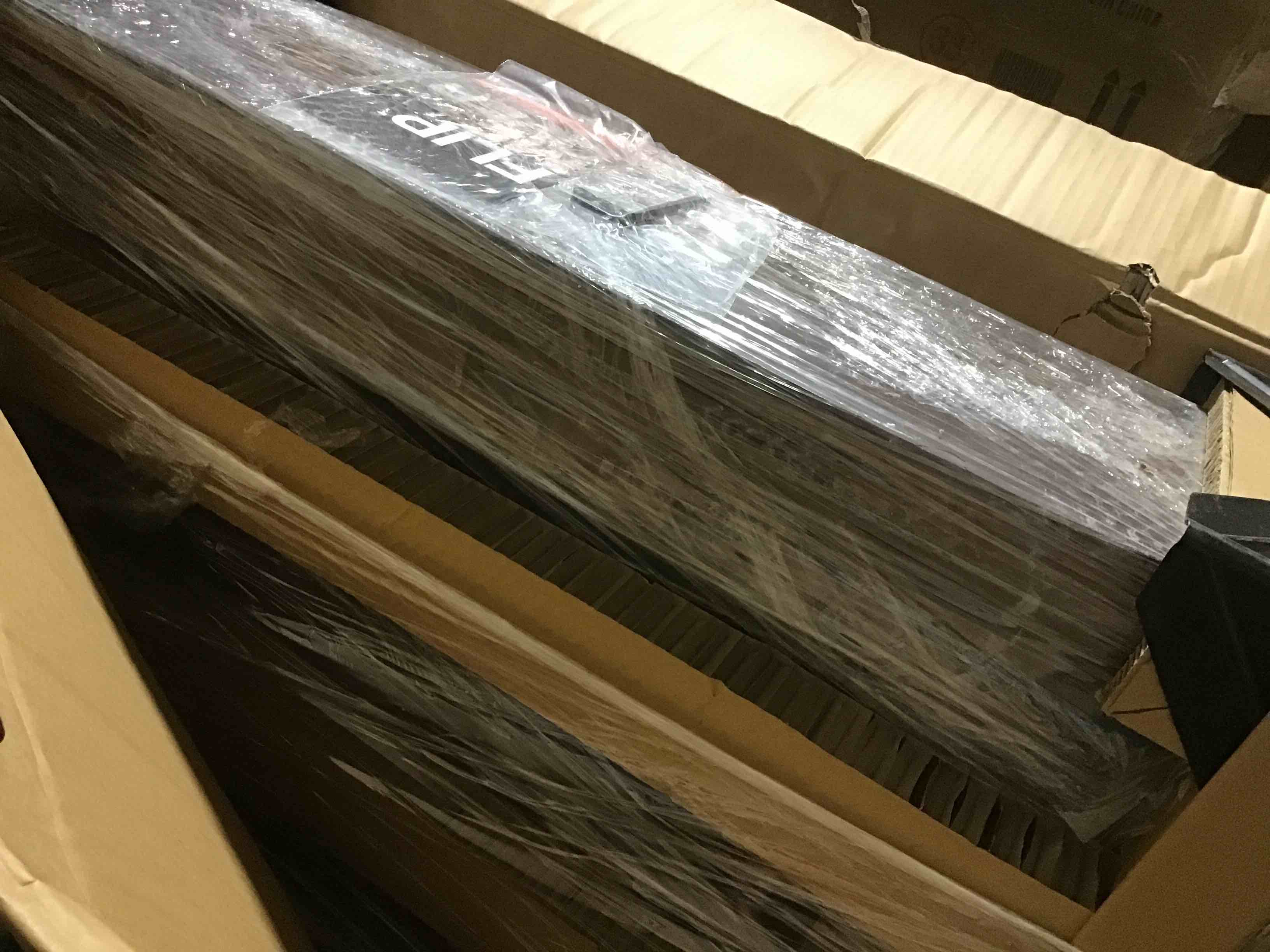 https://s3.amazonaws.com/lotting-images-prod/bidfta/BLU5116587_1707245819577.jpeg