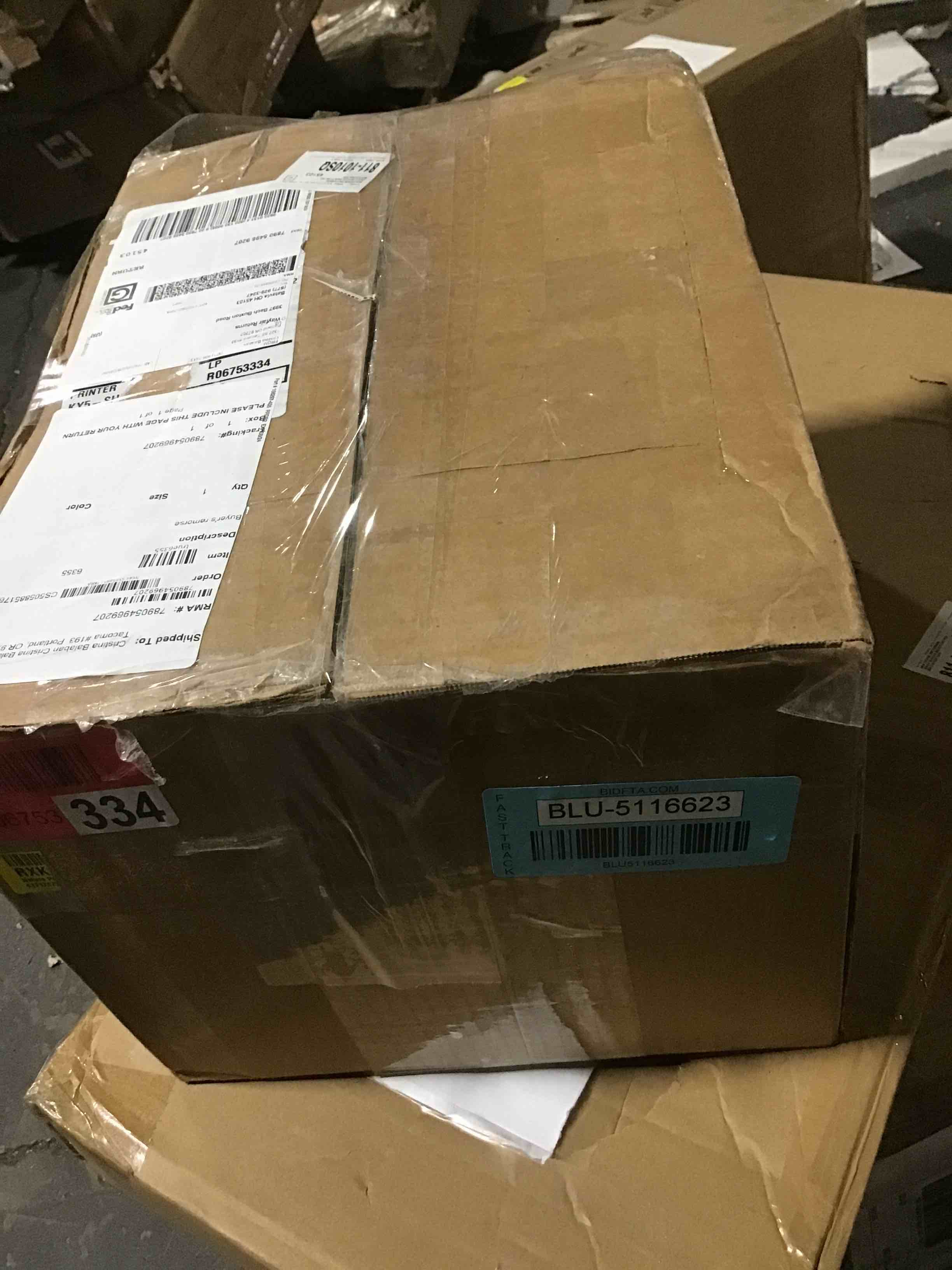 https://s3.amazonaws.com/lotting-images-prod/bidfta/BLU5116623_1707250436341.jpeg