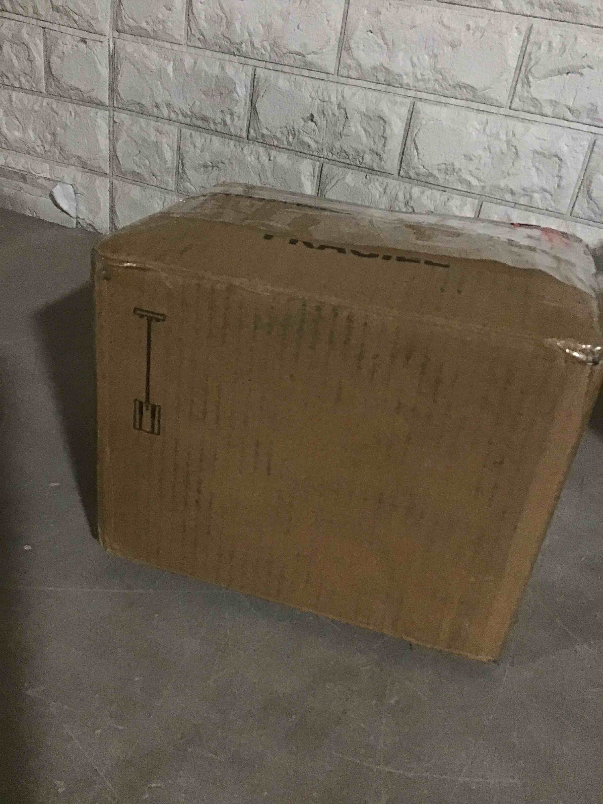 https://s3.amazonaws.com/lotting-images-prod/bidfta/BLU5117932_1707234450482.jpeg