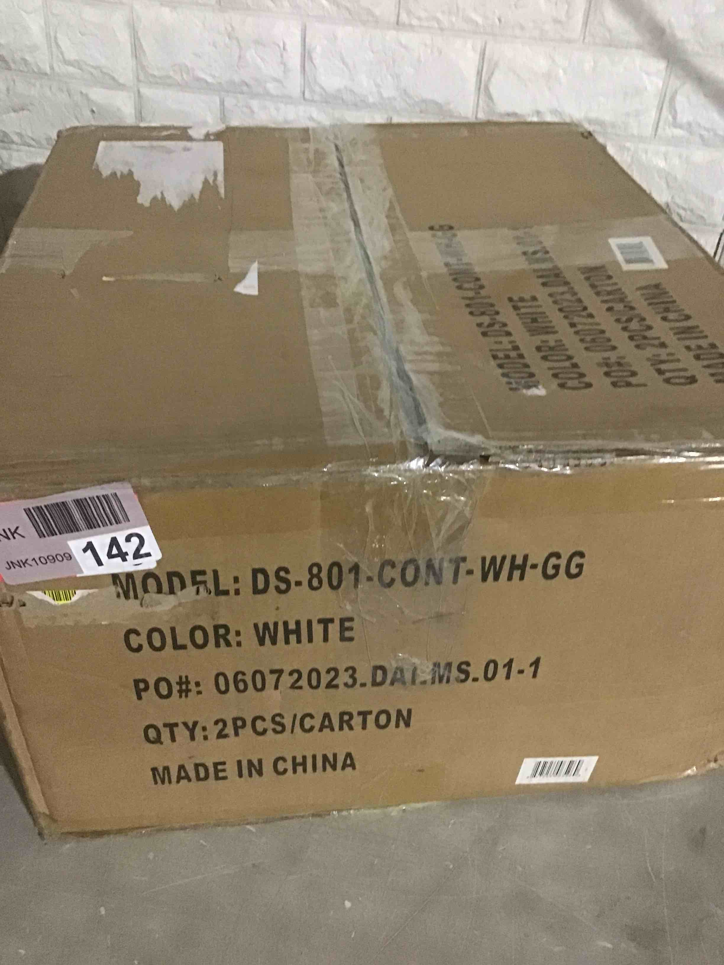 https://s3.amazonaws.com/lotting-images-prod/bidfta/BLU5117953_1707245363245.jpeg