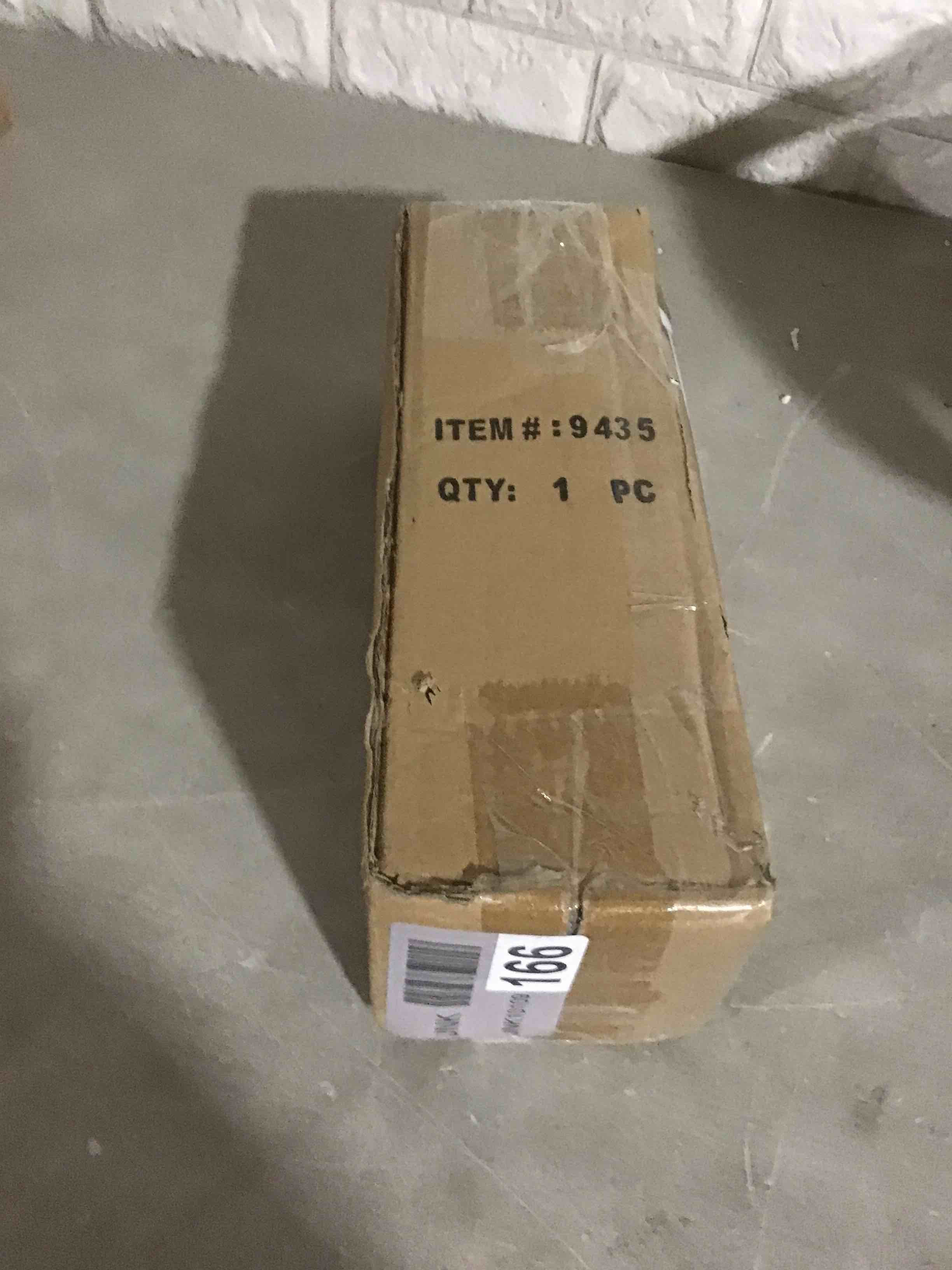 https://s3.amazonaws.com/lotting-images-prod/bidfta/BLU5117968_1707248751861.jpeg