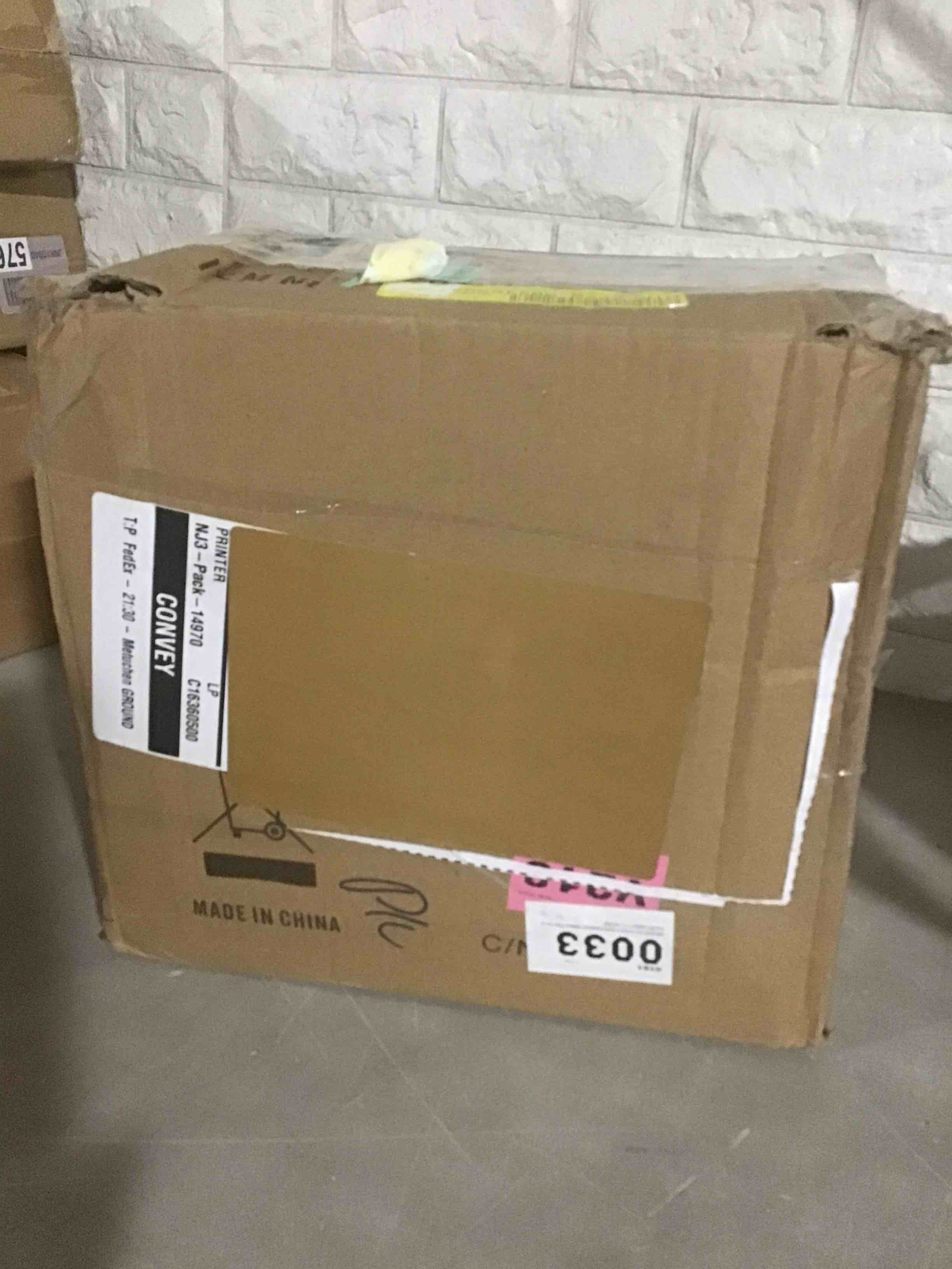 https://s3.amazonaws.com/lotting-images-prod/bidfta/BLU5117969_1707249018490.jpeg