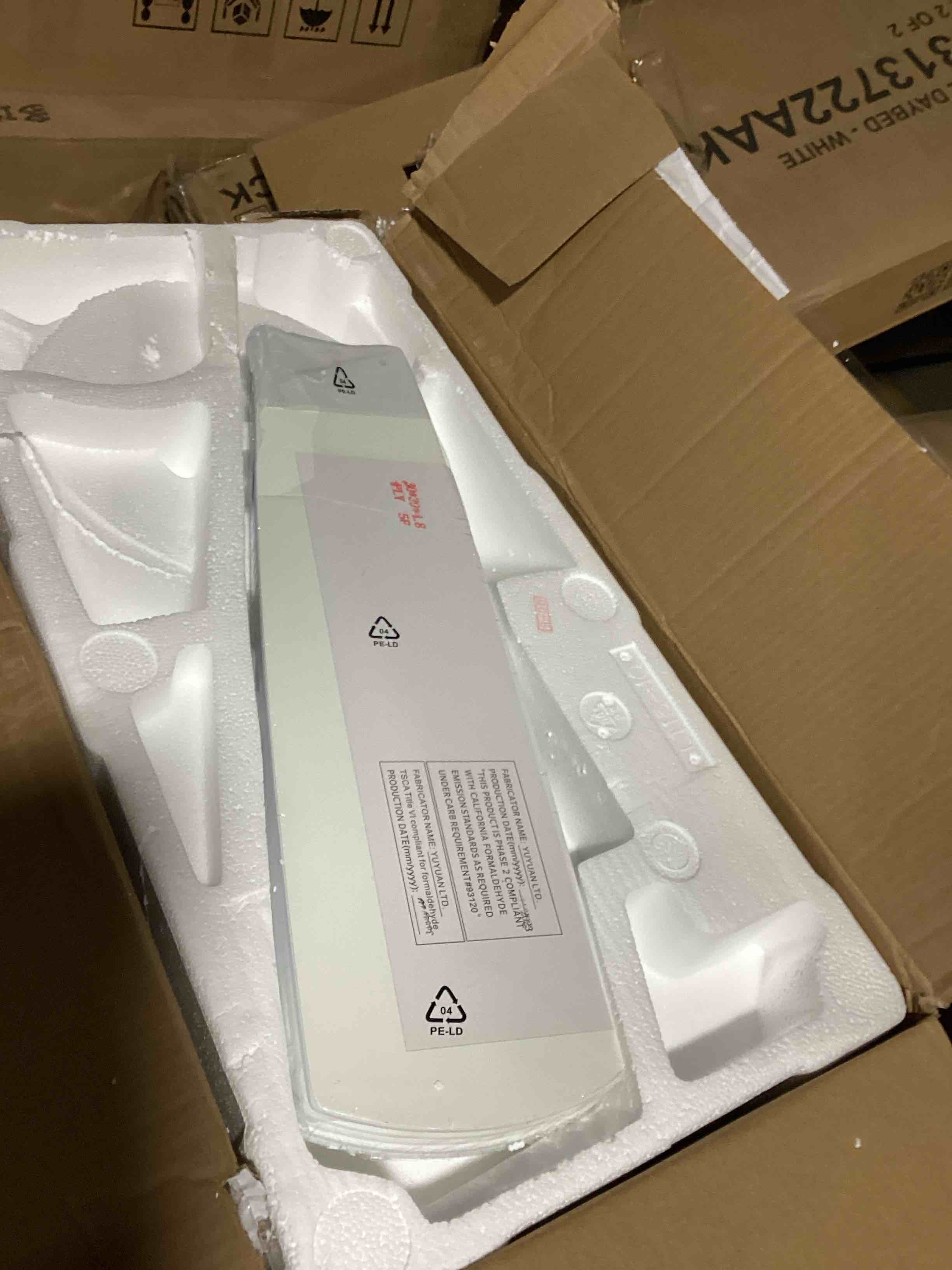 https://s3.amazonaws.com/lotting-images-prod/bidfta/BLU5118269_1709915644286.jpeg