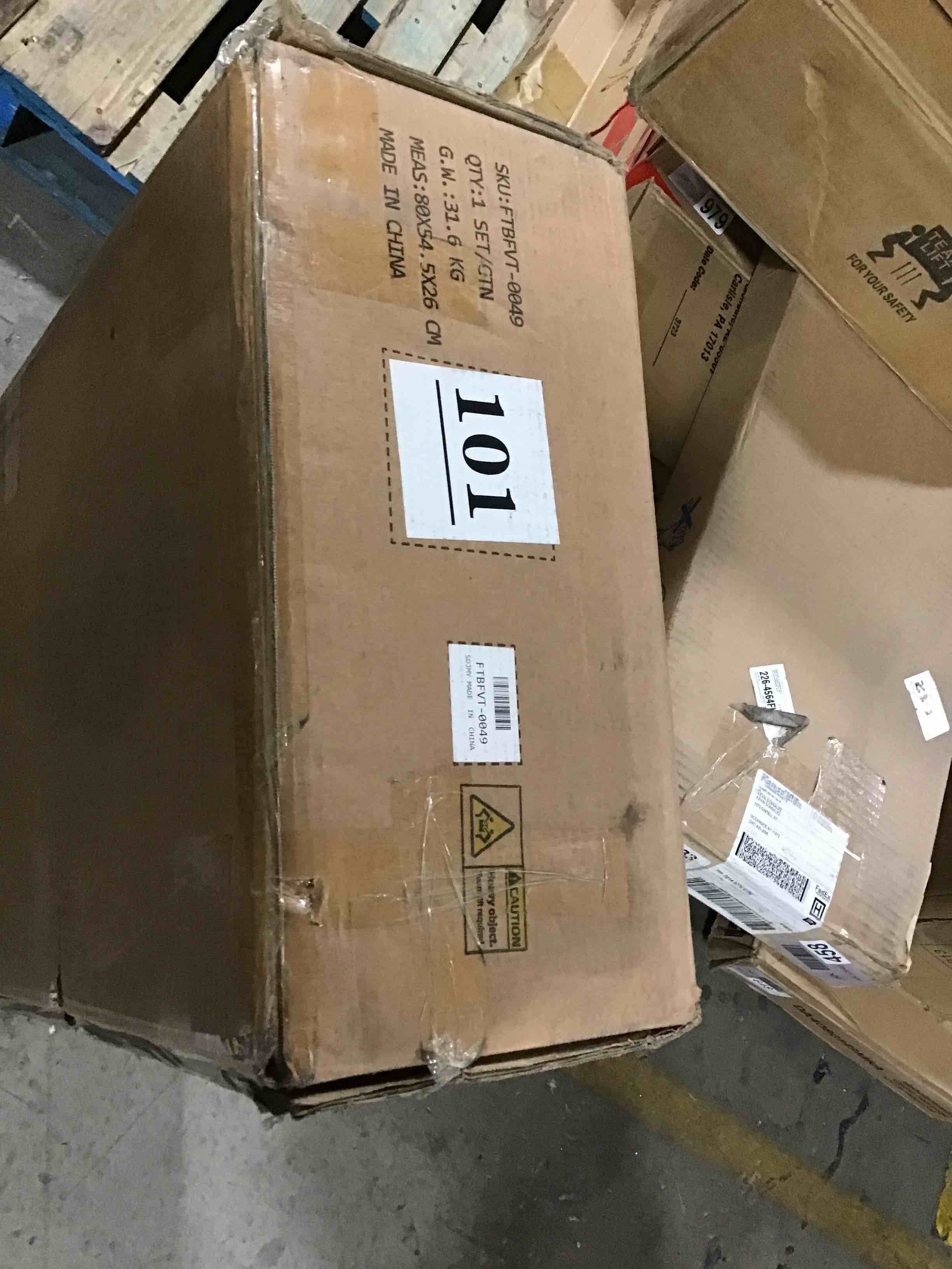 https://s3.amazonaws.com/lotting-images-prod/bidfta/BLU5118884_1706193024312.jpeg
