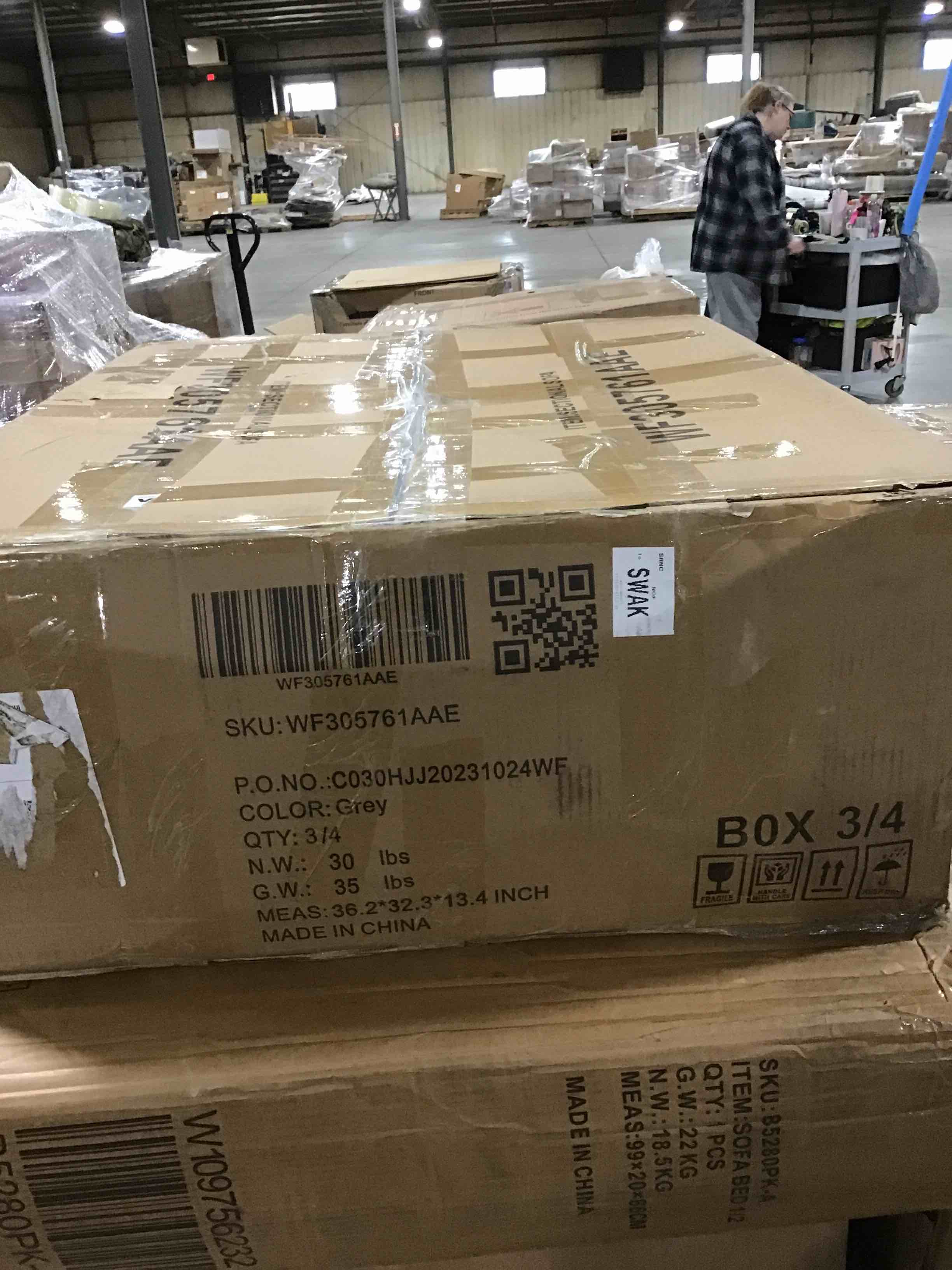 https://s3.amazonaws.com/lotting-images-prod/bidfta/BLU5119197_1706627987152.jpeg
