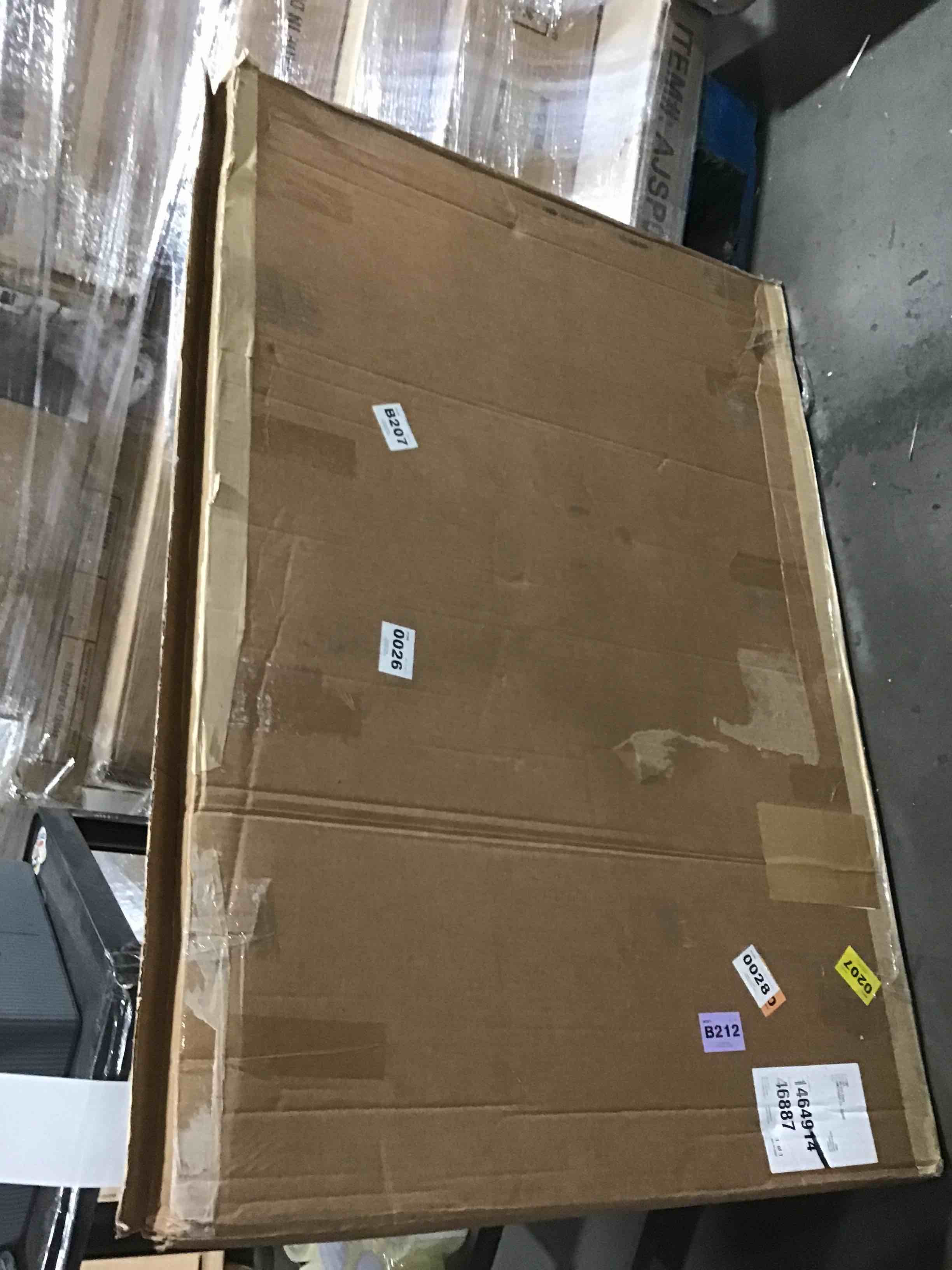 https://s3.amazonaws.com/lotting-images-prod/bidfta/BLU5119377_1706731838497.jpeg