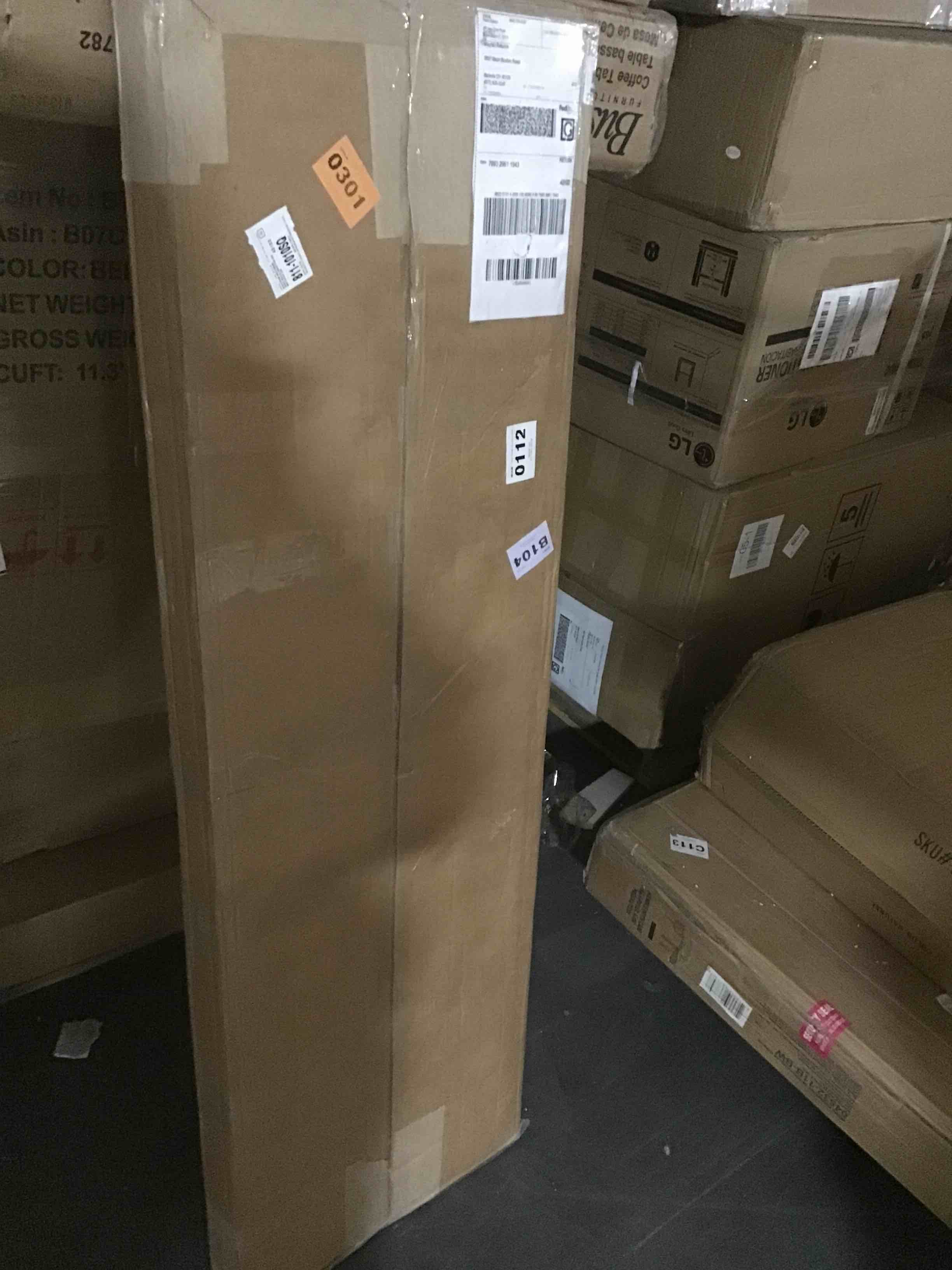 https://s3.amazonaws.com/lotting-images-prod/bidfta/BLU5119663_1706985643256.jpeg