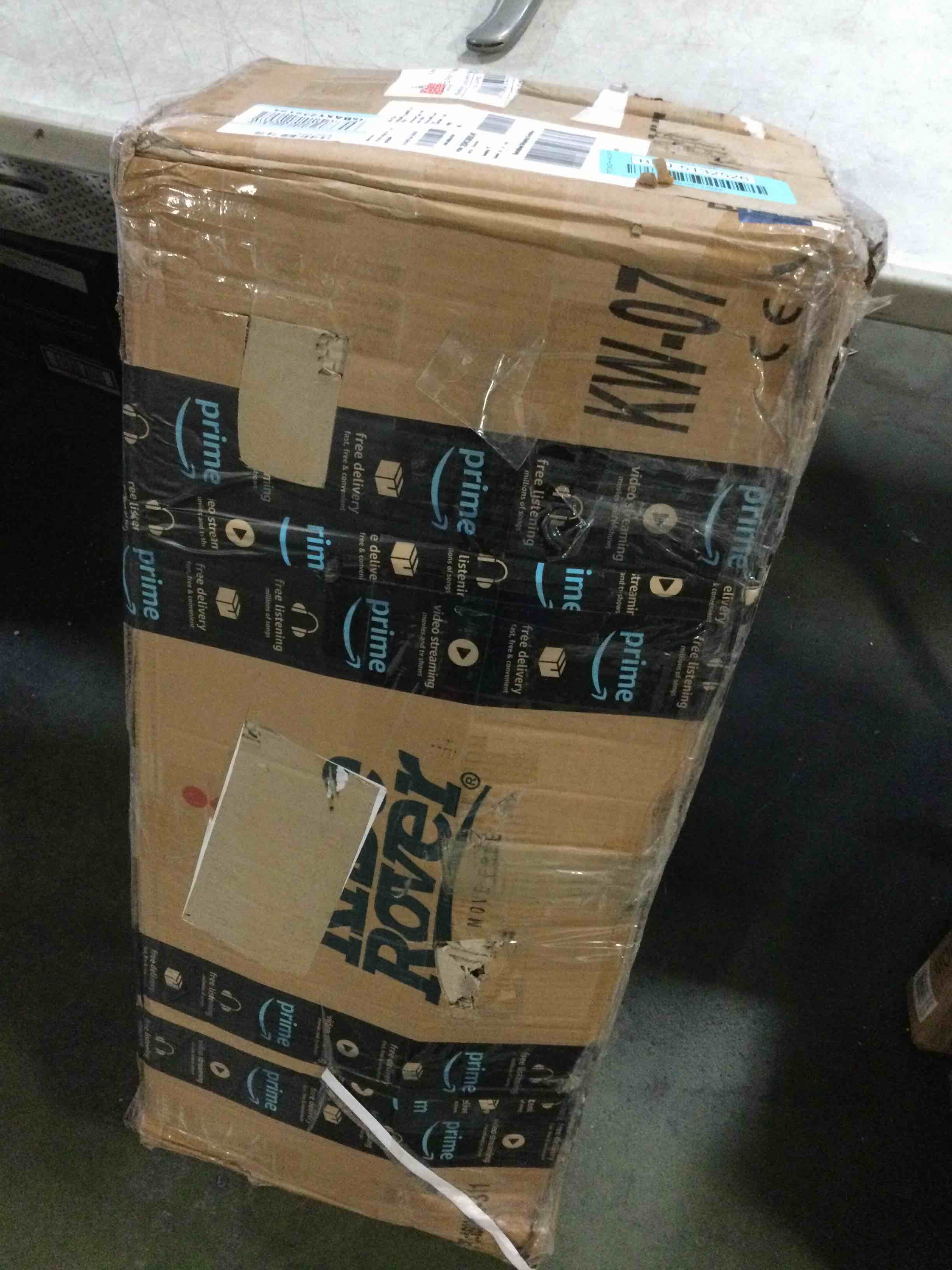https://s3.amazonaws.com/lotting-images-prod/bidfta/BLU5132526_1693944023000.jpeg