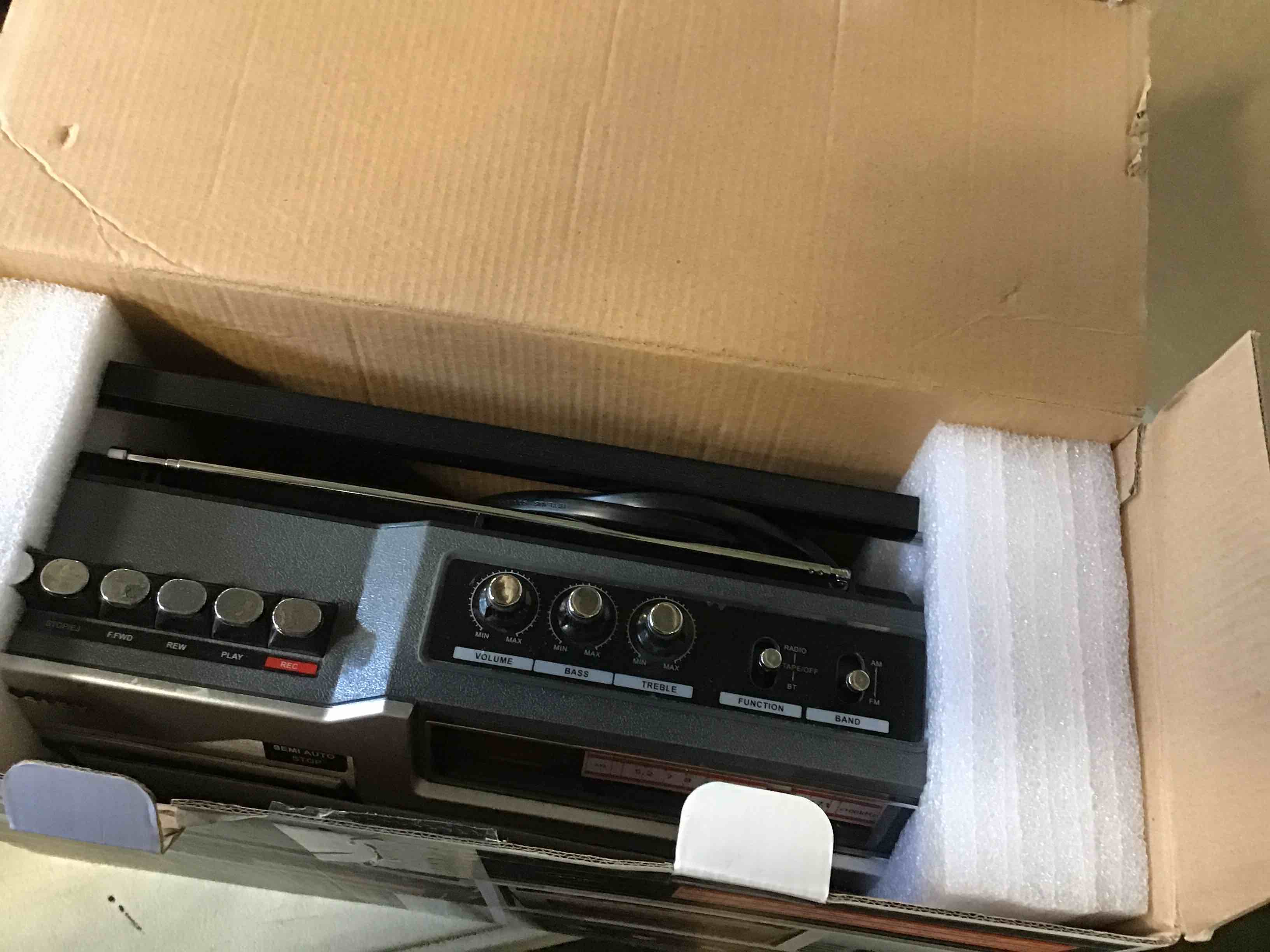 https://s3.amazonaws.com/lotting-images-prod/bidfta/BLU5134533_1694620210496.jpeg
